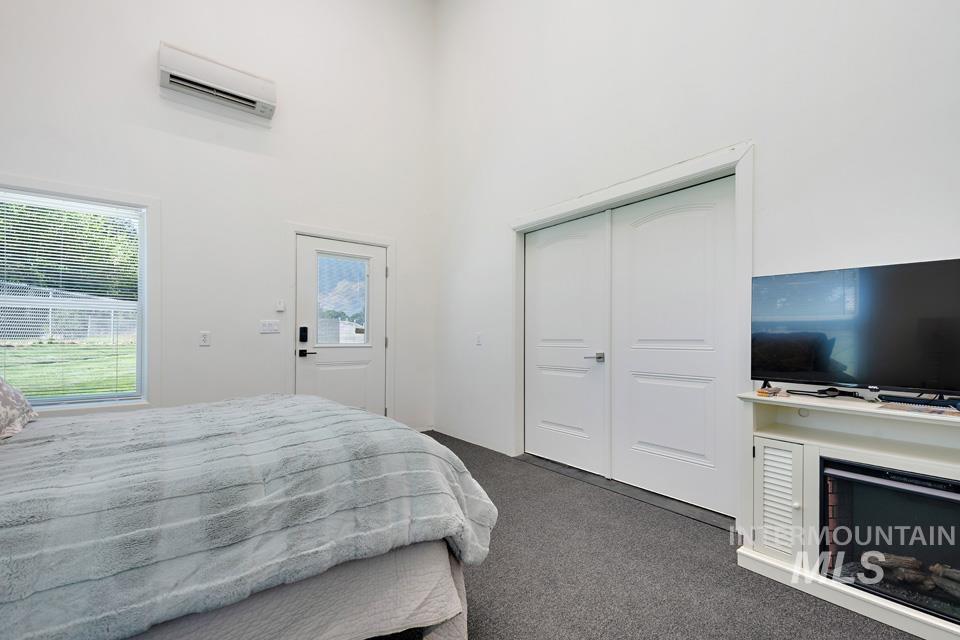 100 E Garret St Property Photo 41