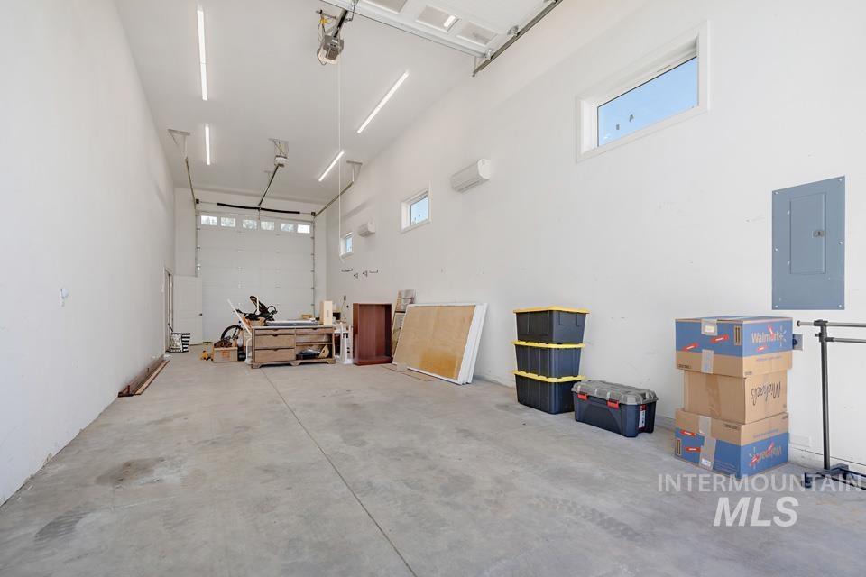 100 E Garret St Property Photo 42