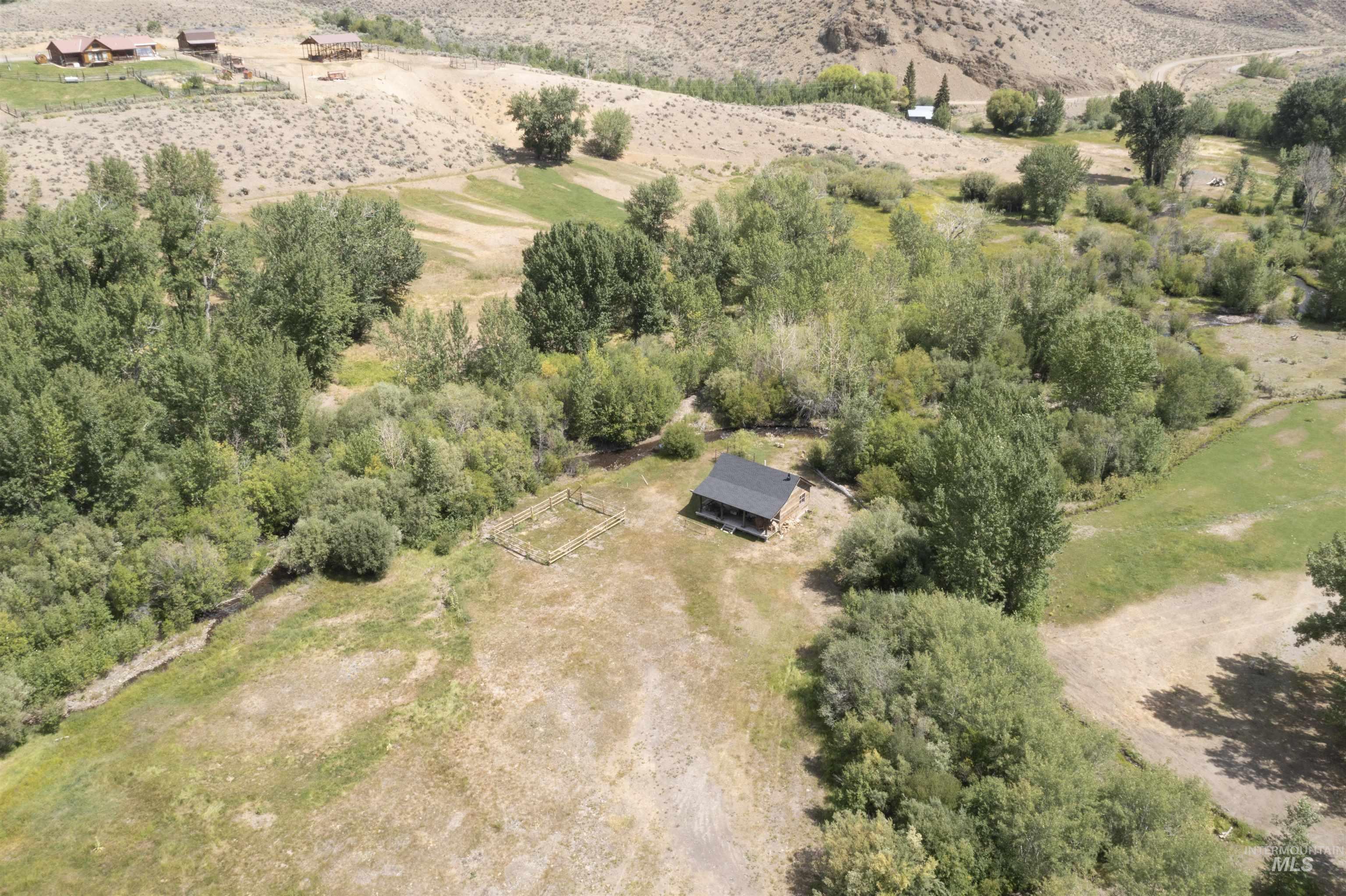 9885 Challis Creek Rd. Property Photo 36