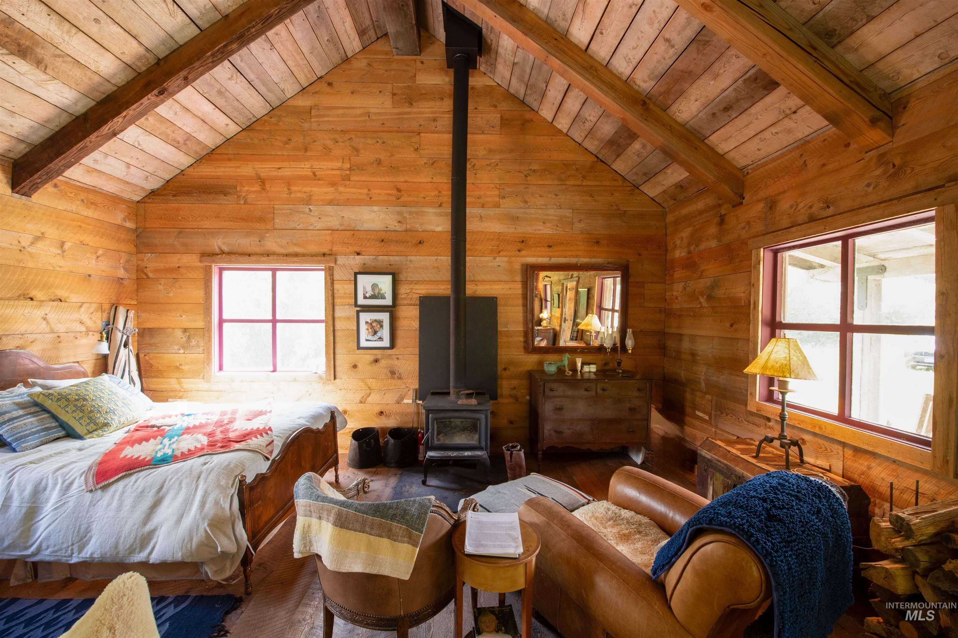 9885 Challis Creek Rd. Property Photo 40