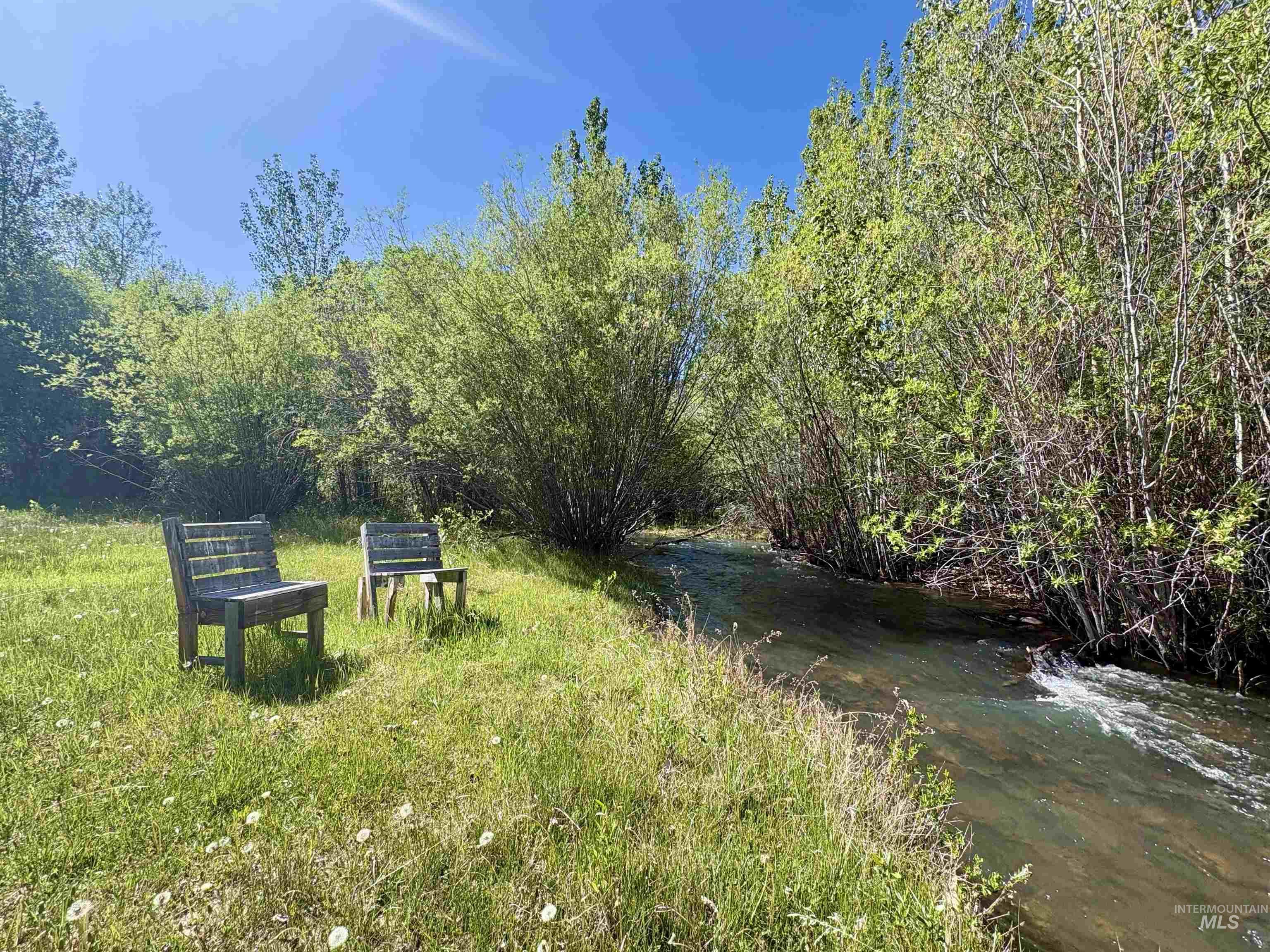 9885 Challis Creek Rd. Property Photo 41