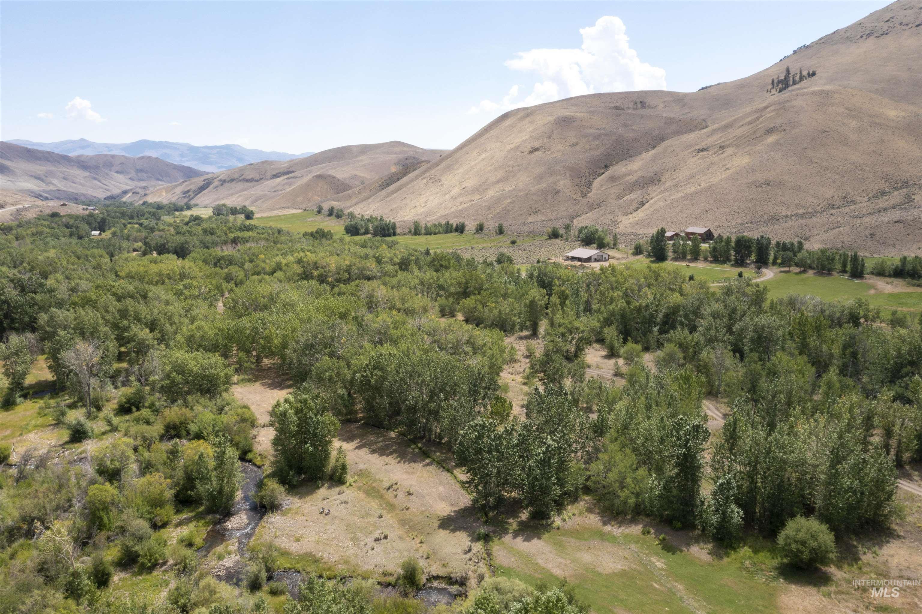 9885 Challis Creek Rd. Property Photo 47