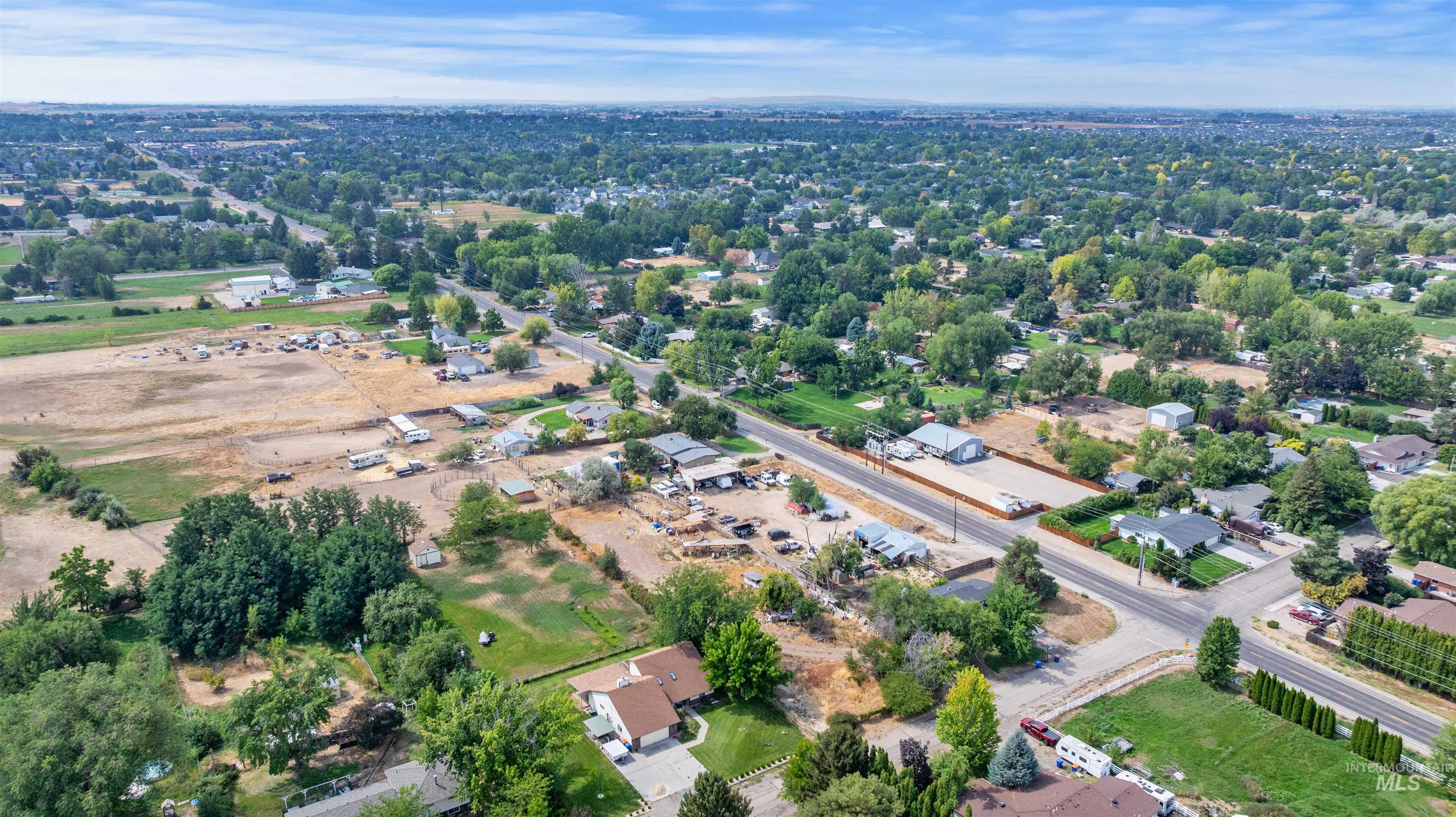 10553 W Reutzel Dr Property Photo 7