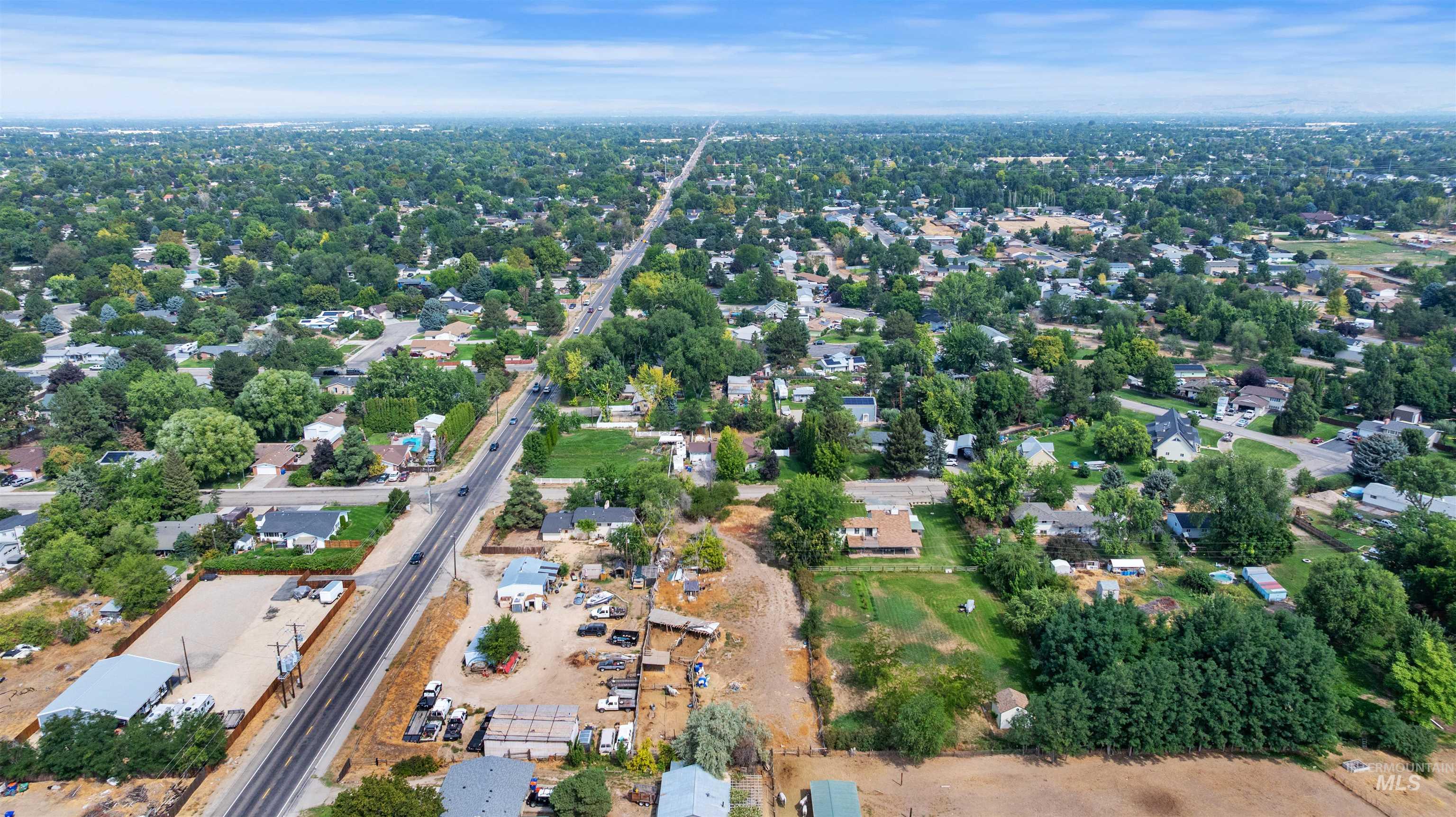 10553 W Reutzel Dr Property Photo 9
