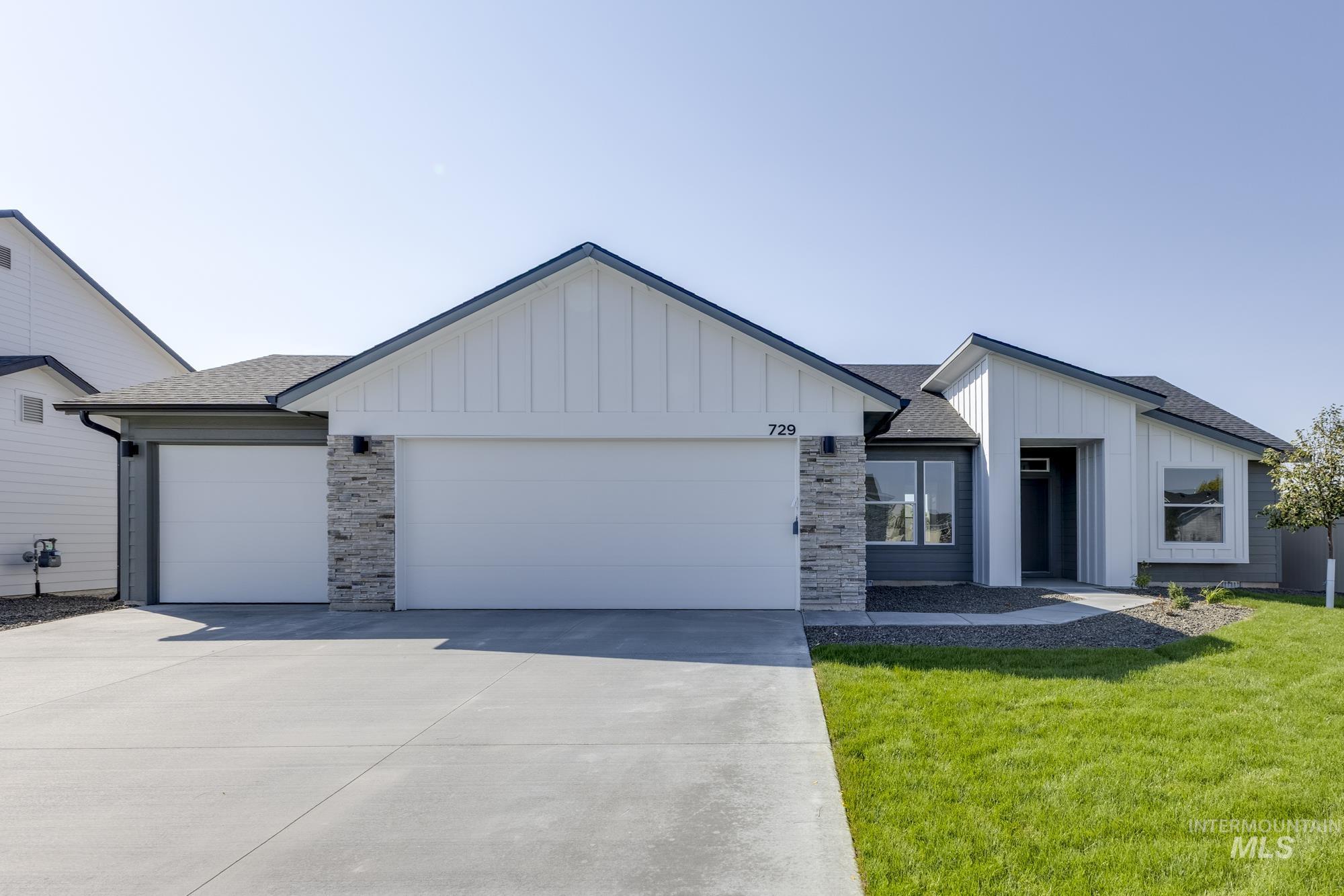 729 W Striped Owl St Property Photo 1