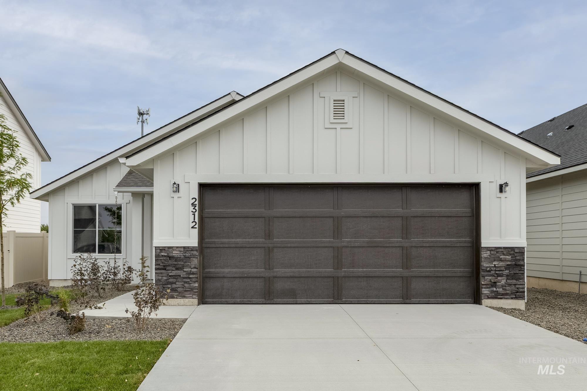 2312 W Opalite Dr Property Photo 1