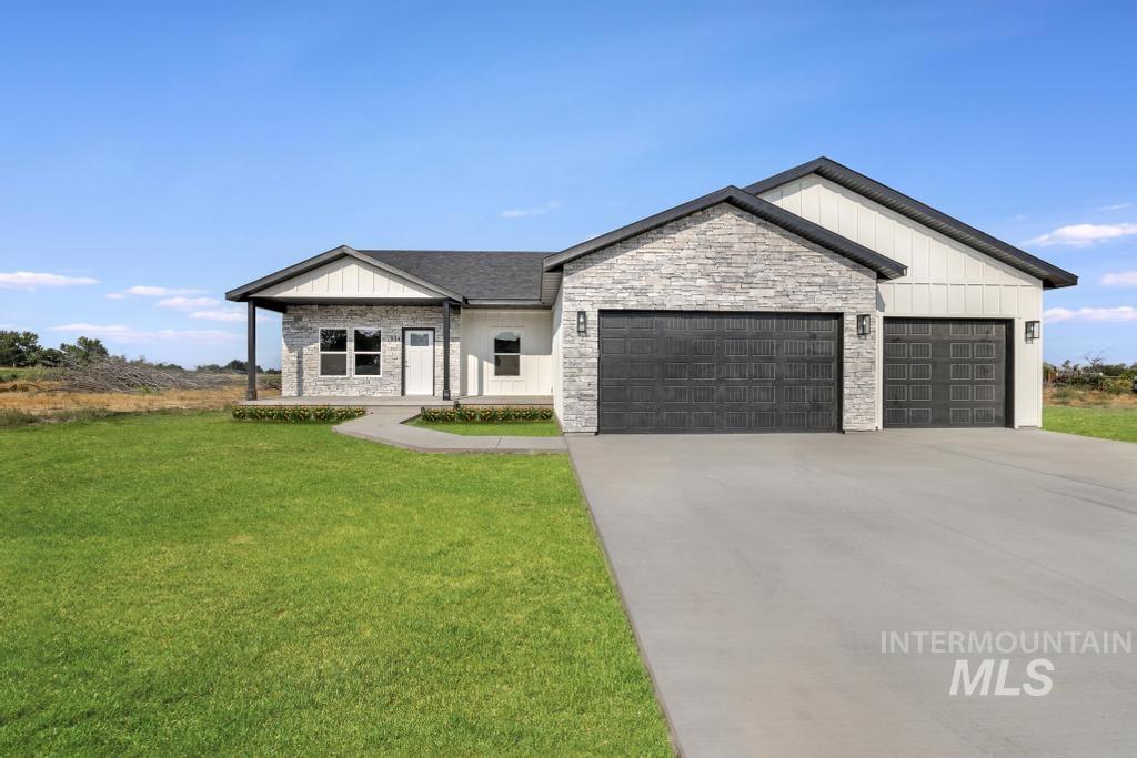 934 Applewood Drive Property Photo 1