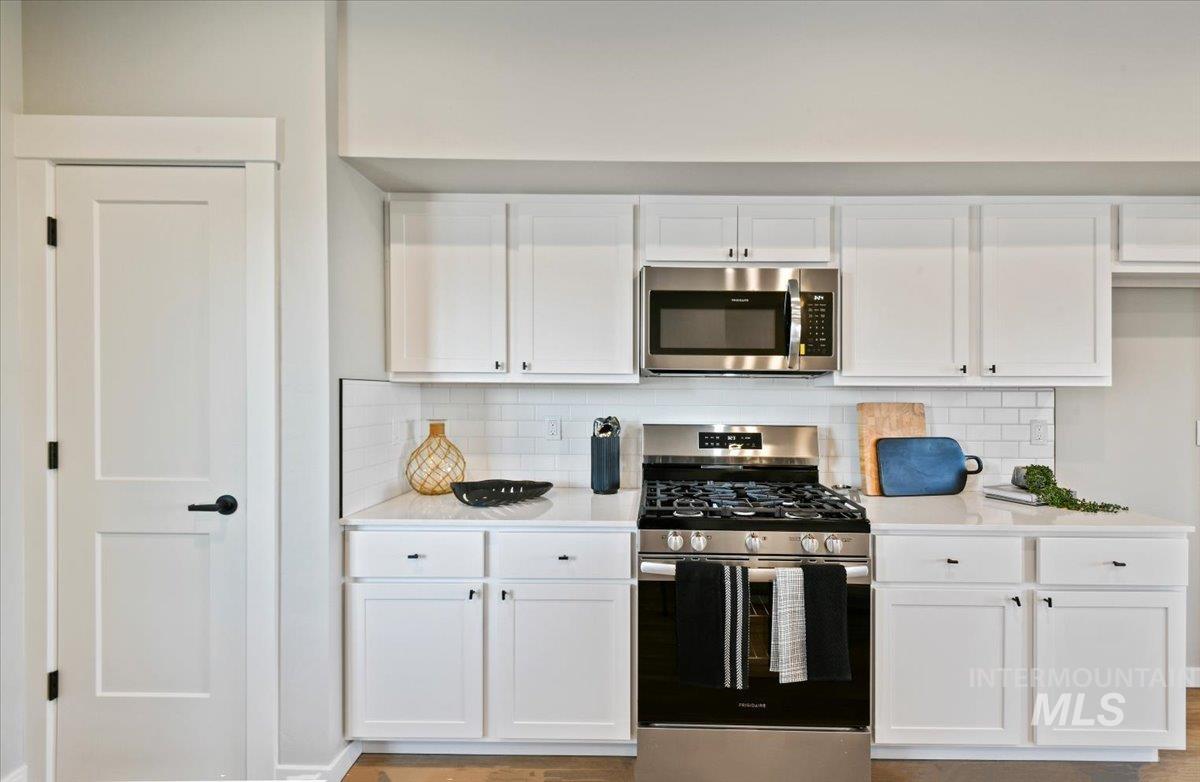 518 N Lucy Lane Property Photo 11