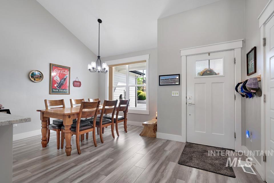 612 Deer Meadows Ln Property Photo 4