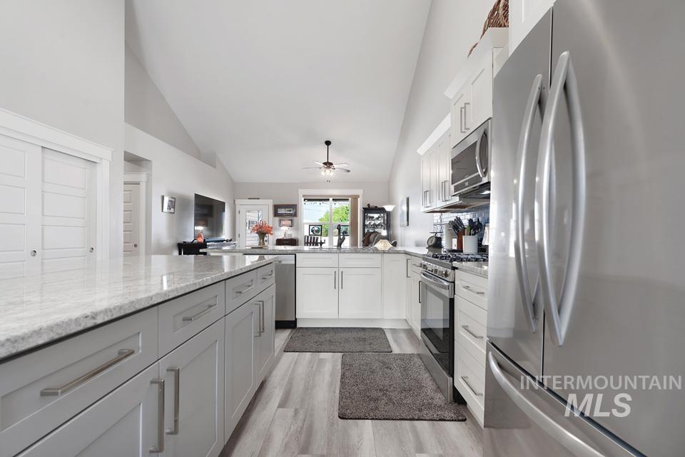 612 Deer Meadows Ln Property Photo 6