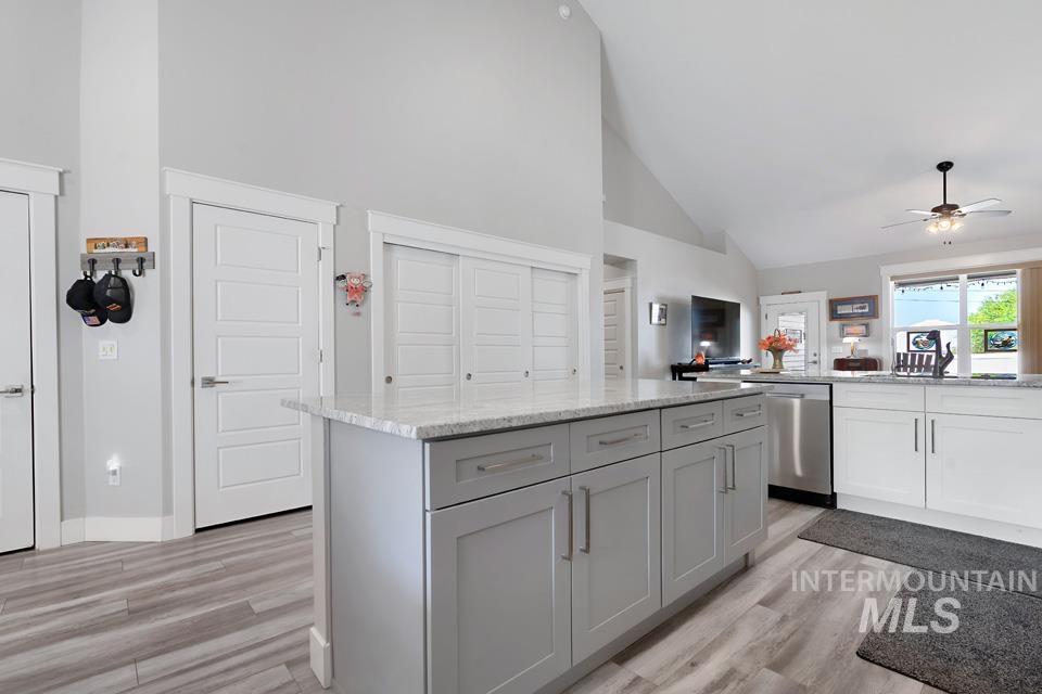 612 Deer Meadows Ln Property Photo 7