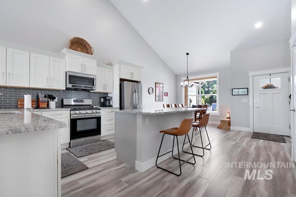 612 Deer Meadows Ln Property Photo 8