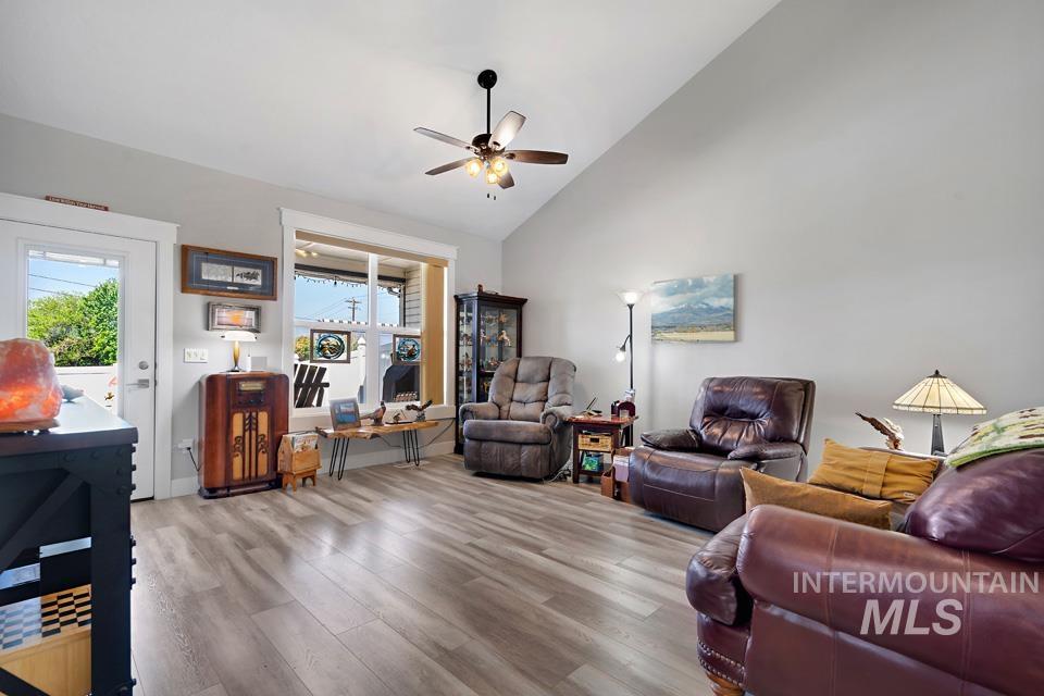 612 Deer Meadows Ln Property Photo 11