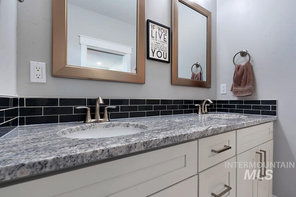 612 Deer Meadows Ln Property Photo 26