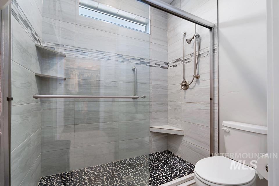 612 Deer Meadows Ln Property Photo 27