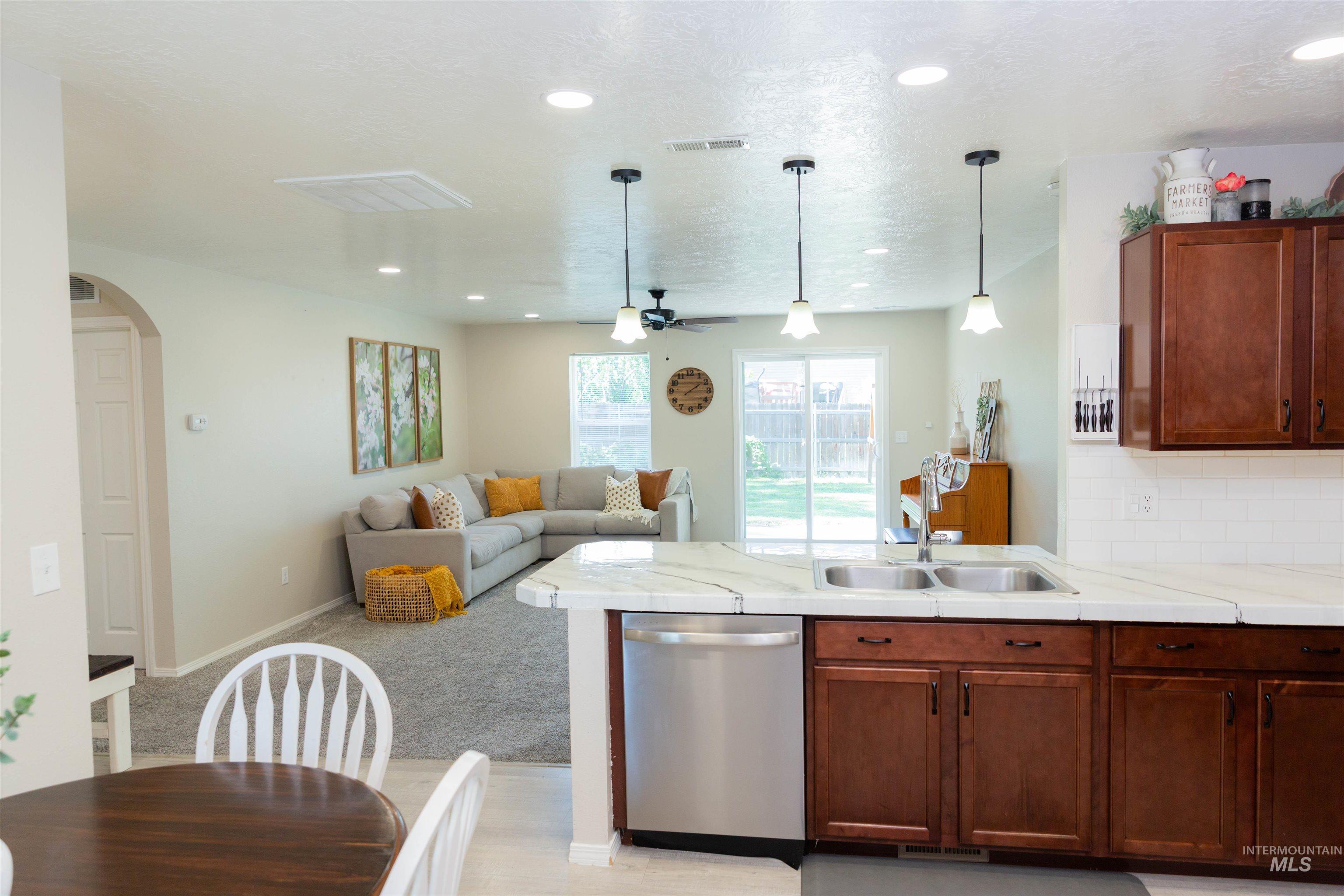 16919 Abram Ave Property Photo 7