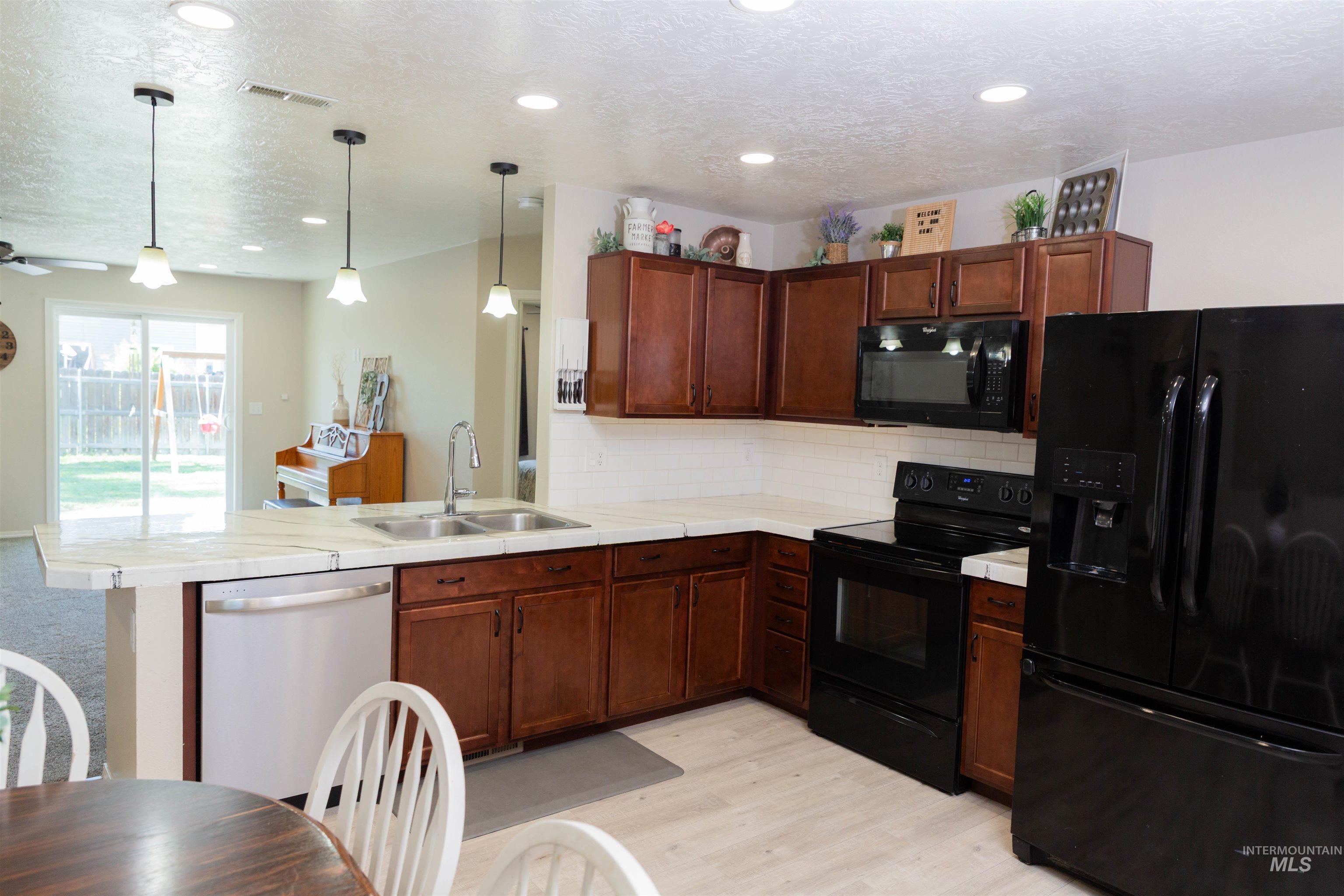 16919 Abram Ave Property Photo 11