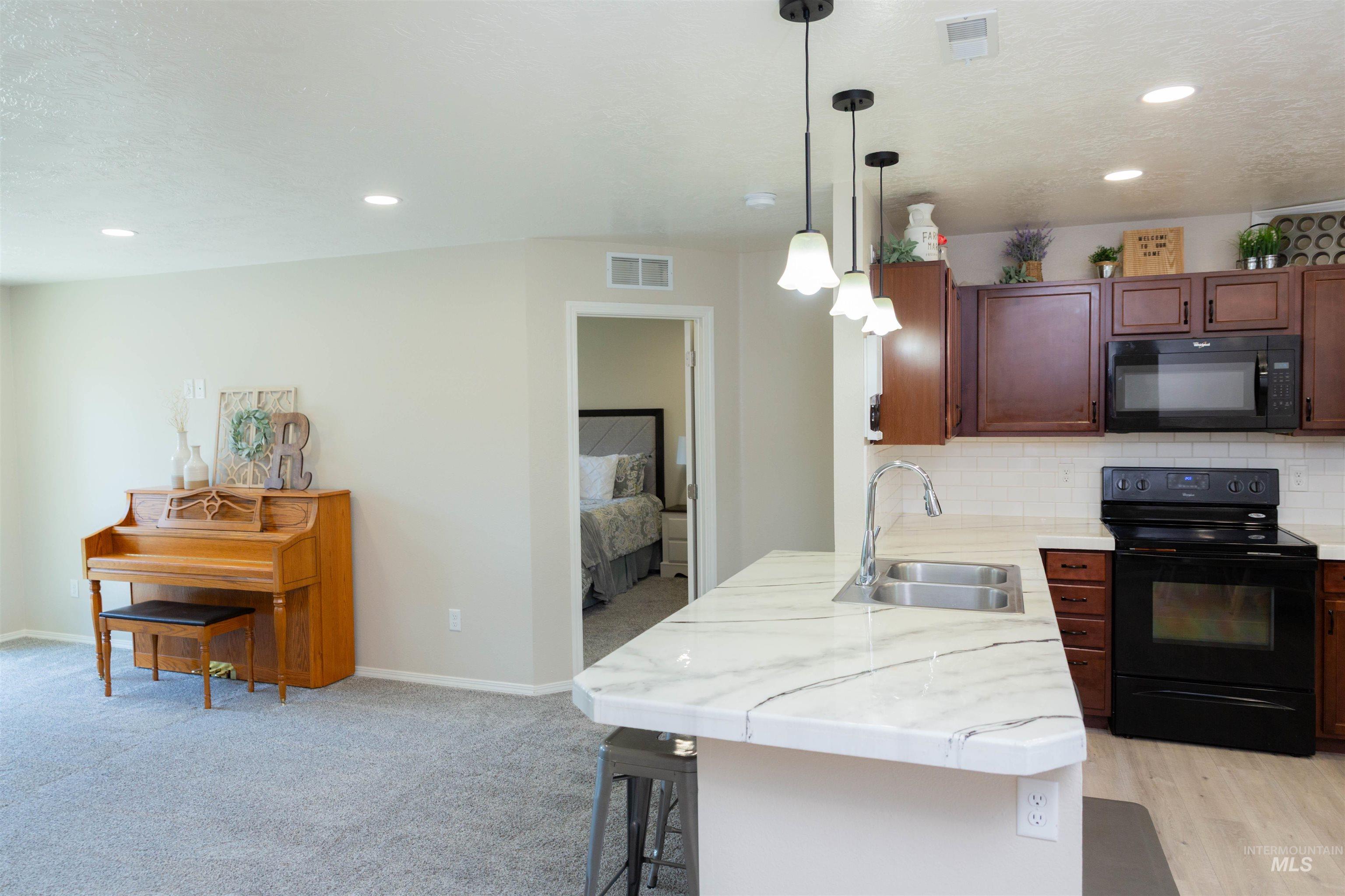 16919 Abram Ave Property Photo 15