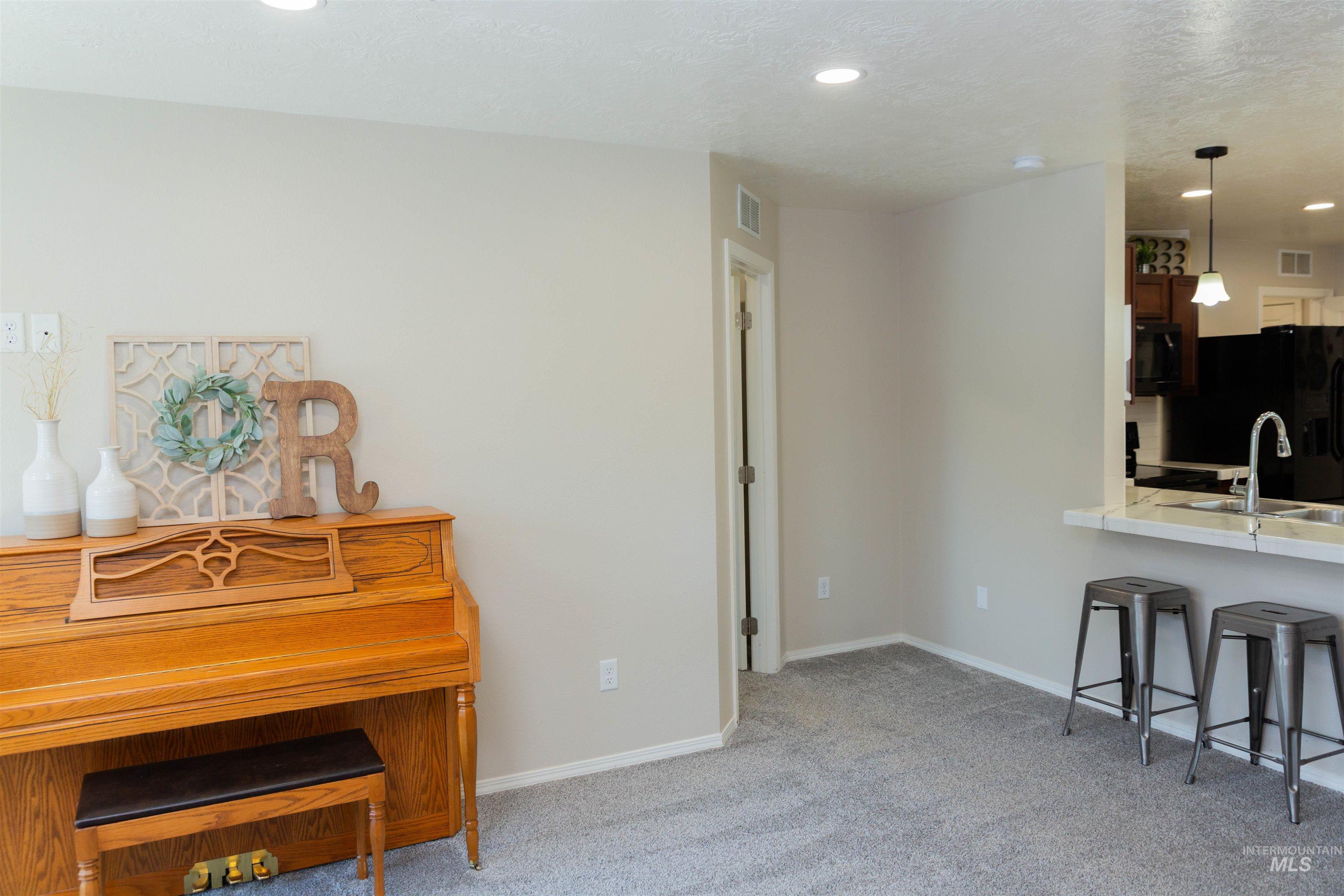 16919 Abram Ave Property Photo 17