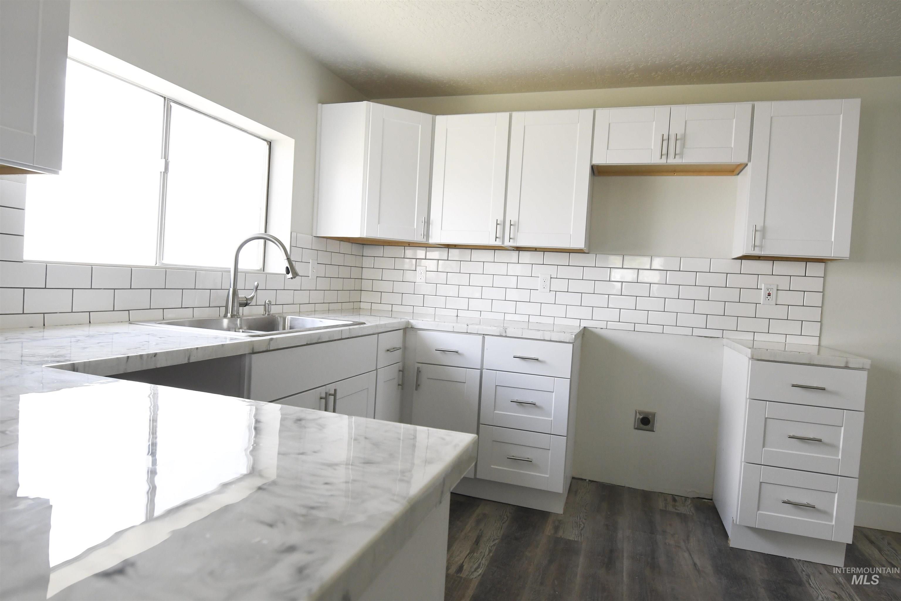 238 W Main Street Property Photo 5