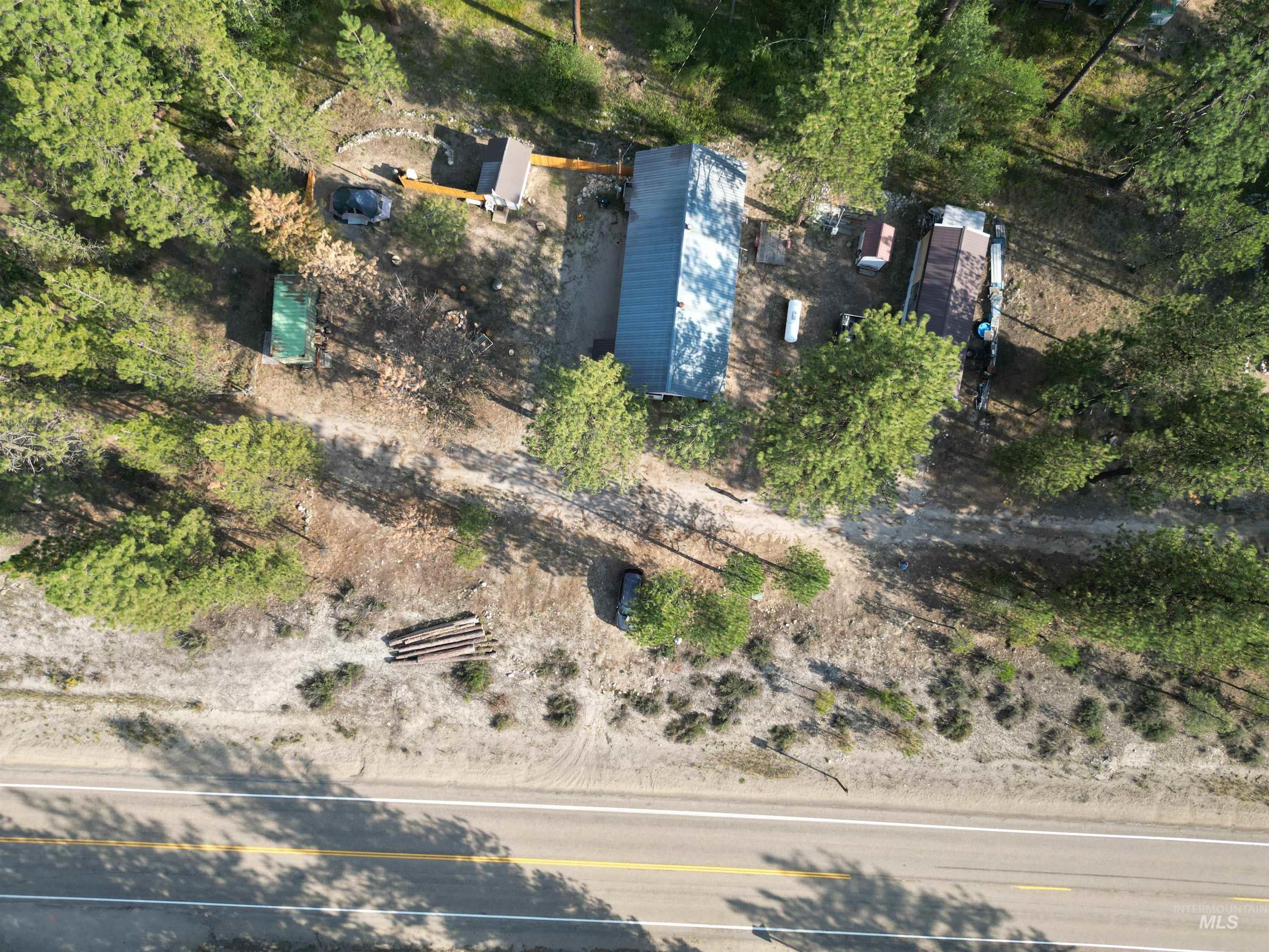 8395 Hwy 21 Property Photo 4