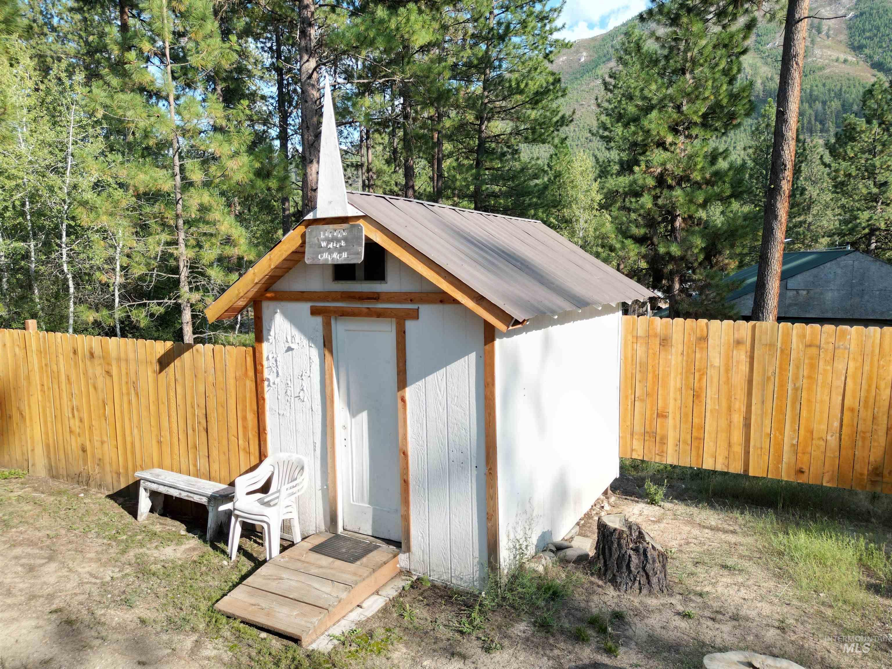 8395 Hwy 21 Property Photo 5