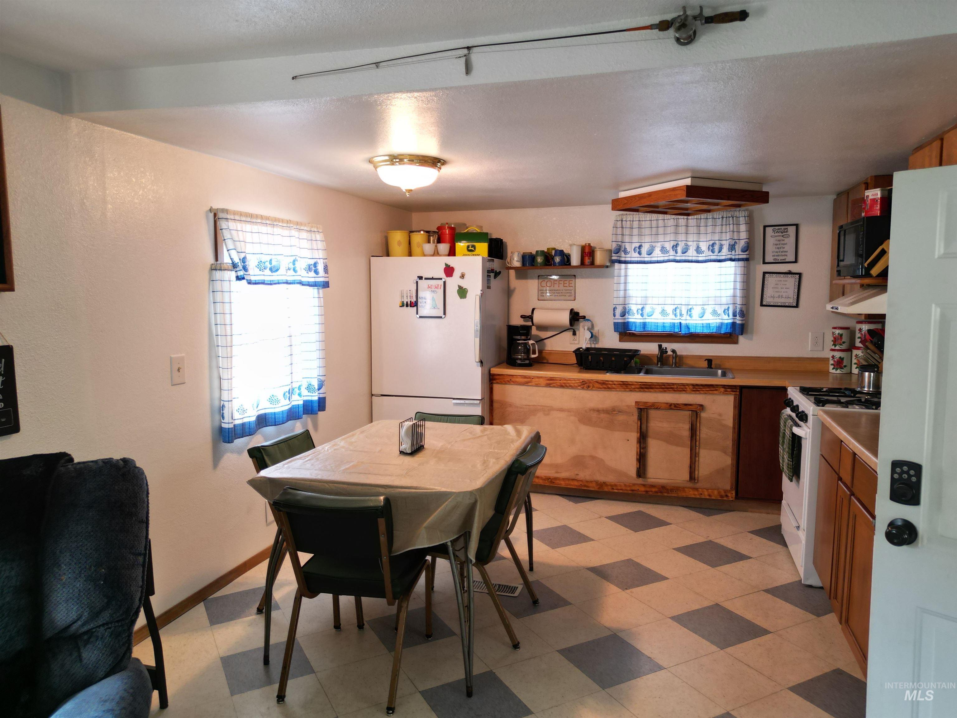 8395 Hwy 21 Property Photo 11