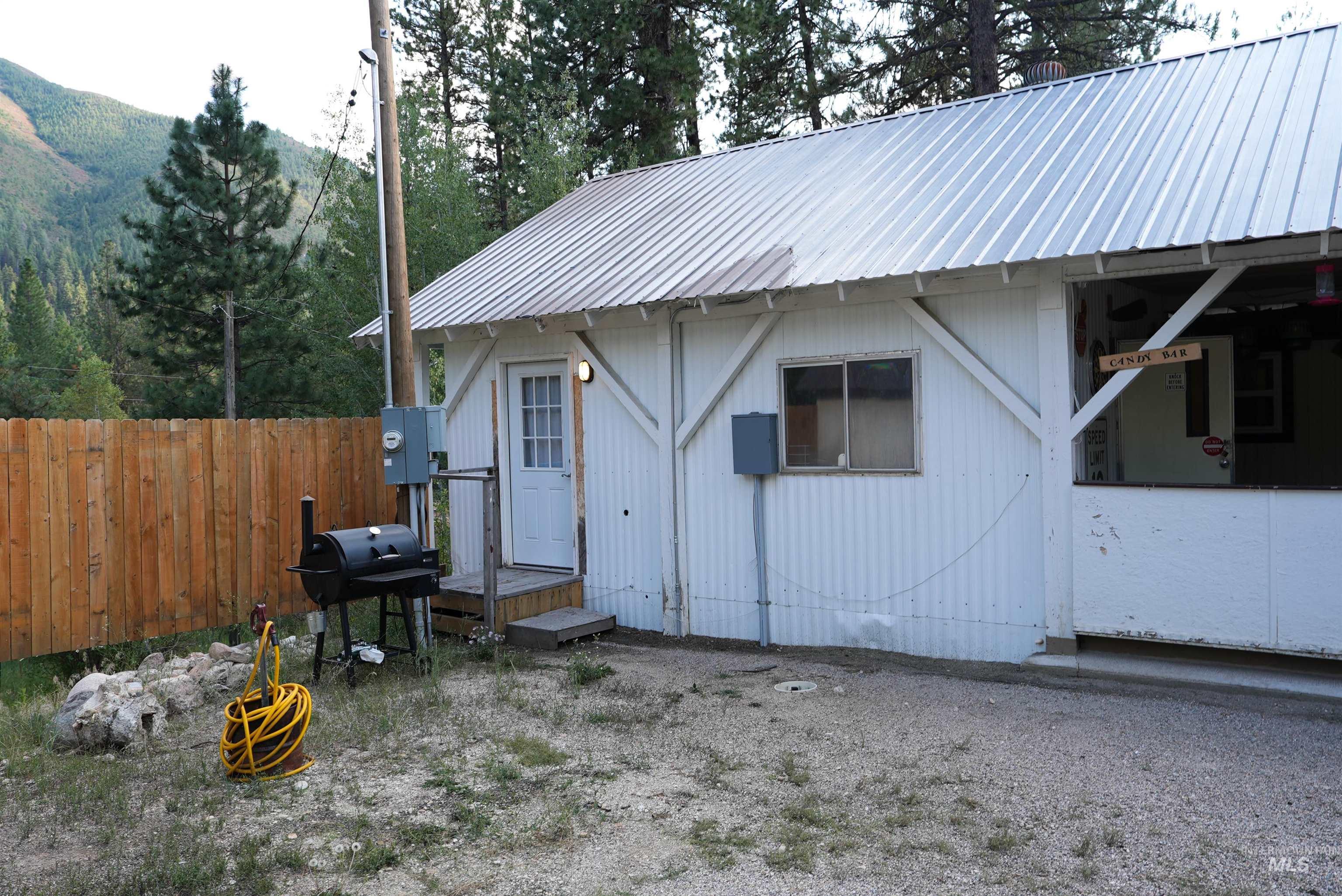 8395 Hwy 21 Property Photo 20