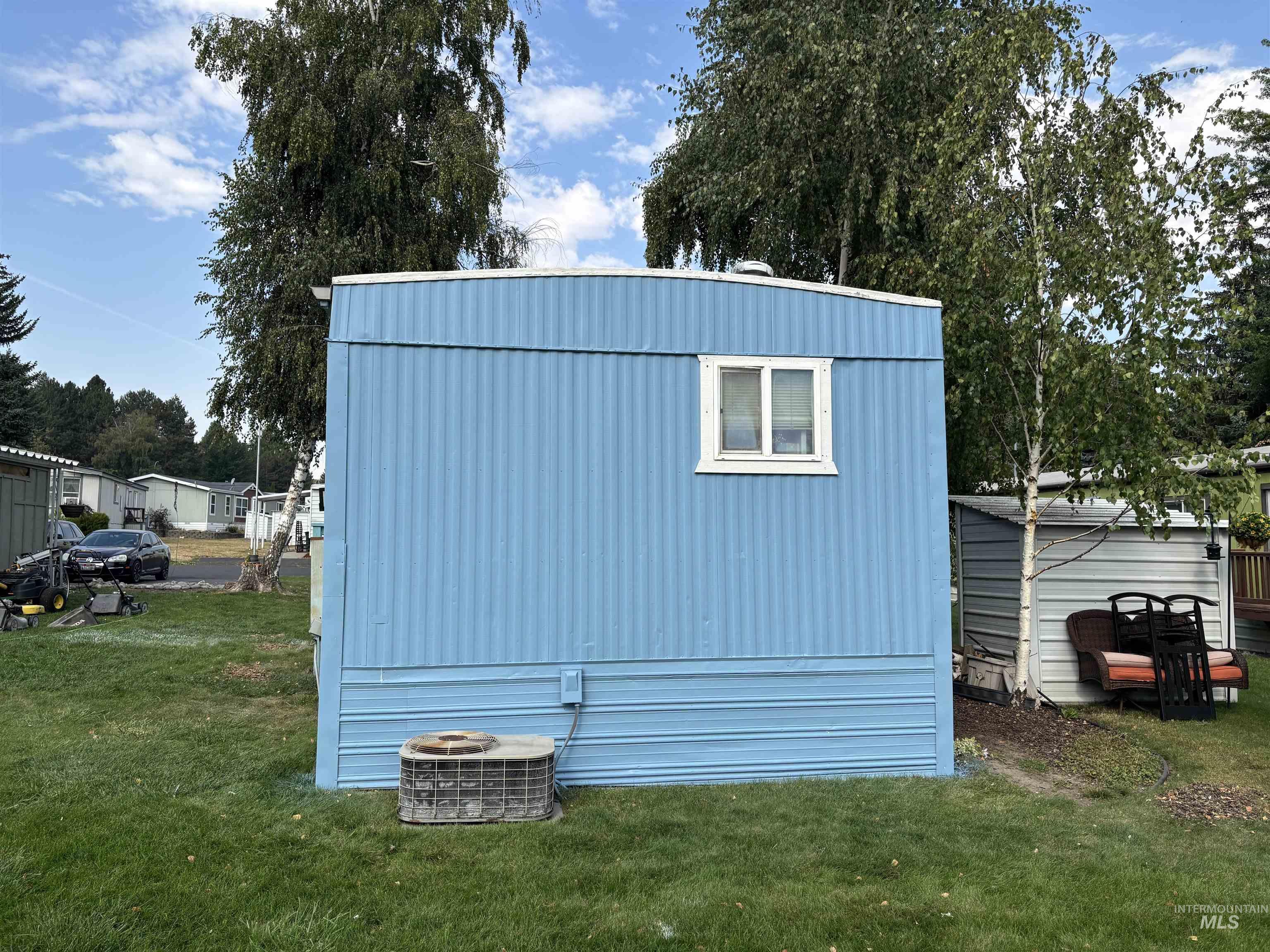 411 N Almon Property Photo 24