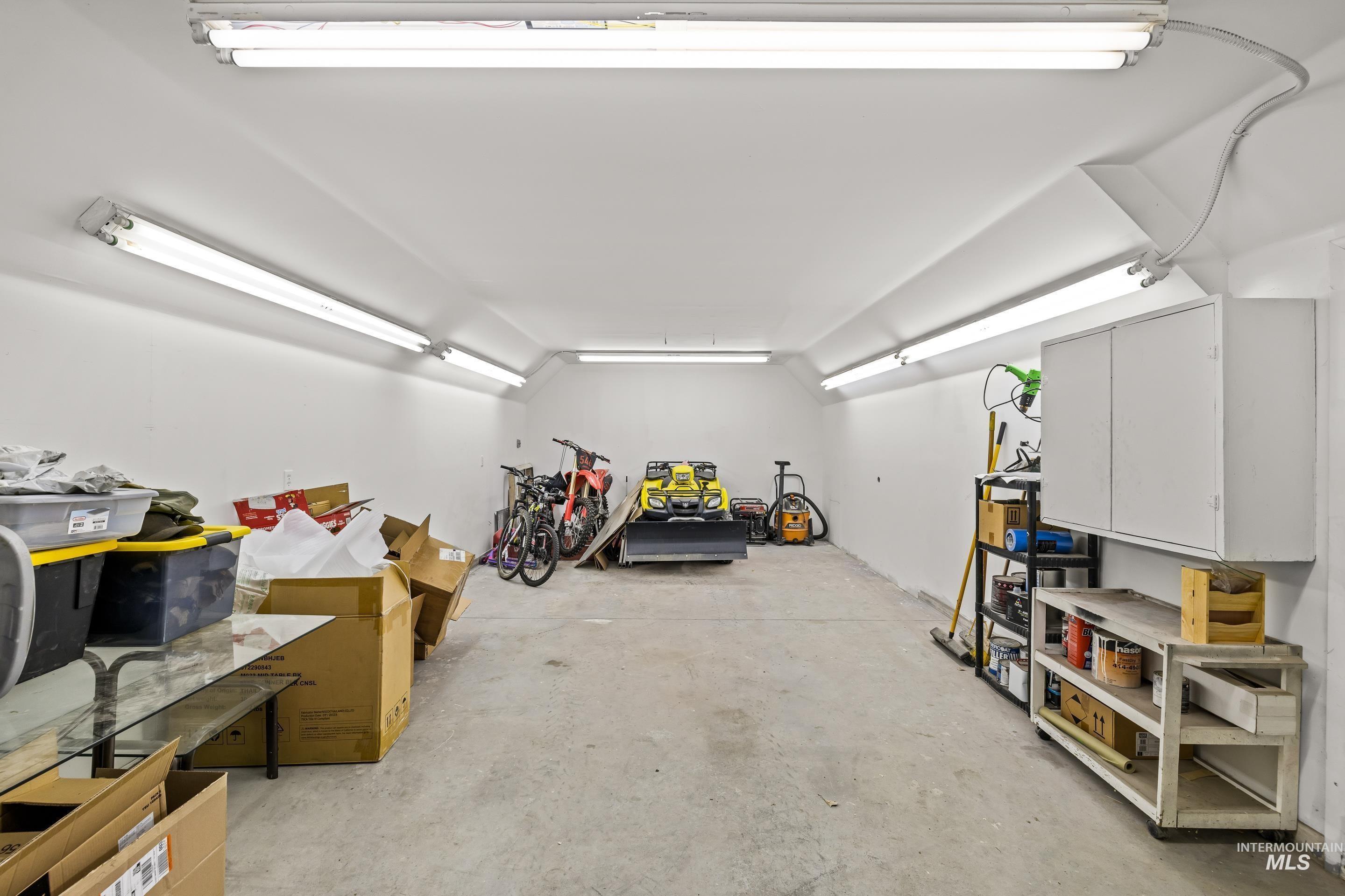 77 N Yale Property Photo 1