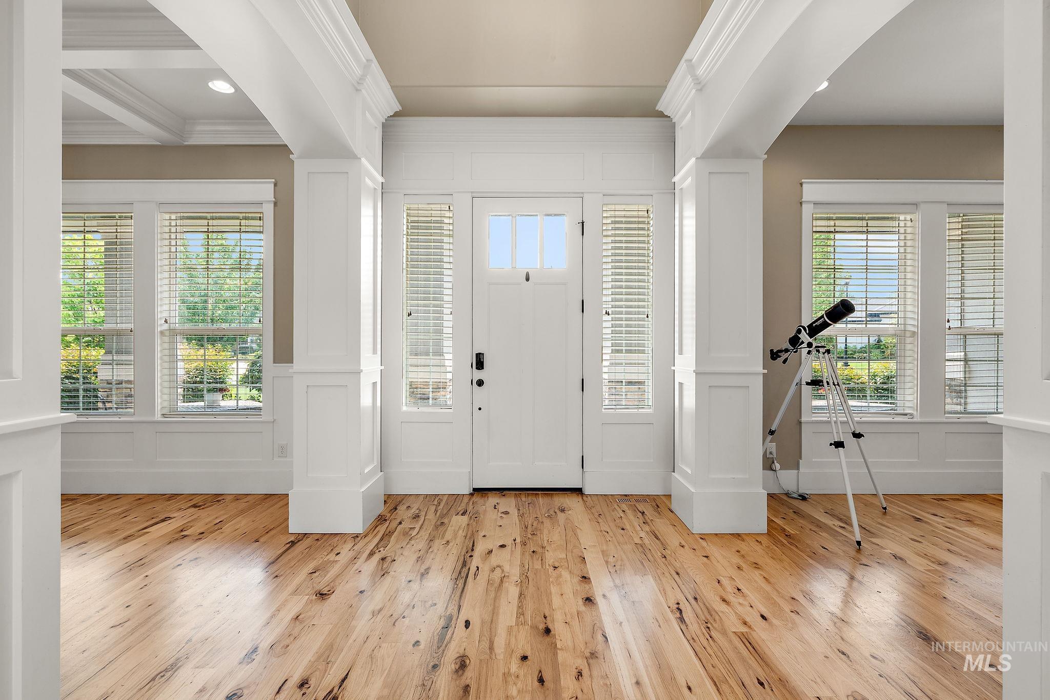 3074 W Newbury Ct. Property Photo 4