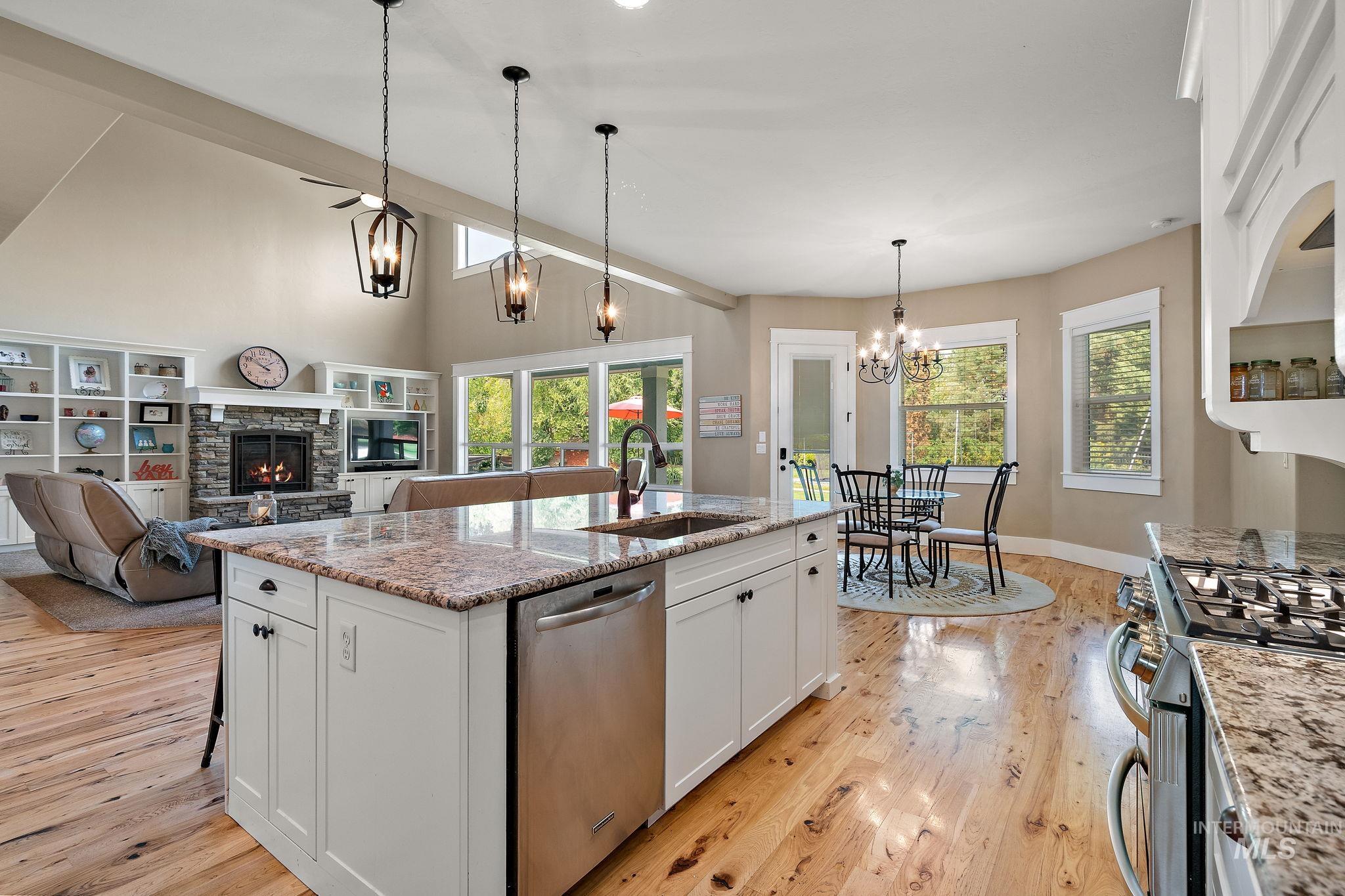 3074 W Newbury Ct. Property Photo 16