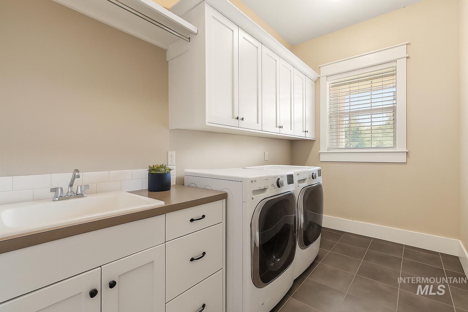 3074 W Newbury Ct. Property Photo 19