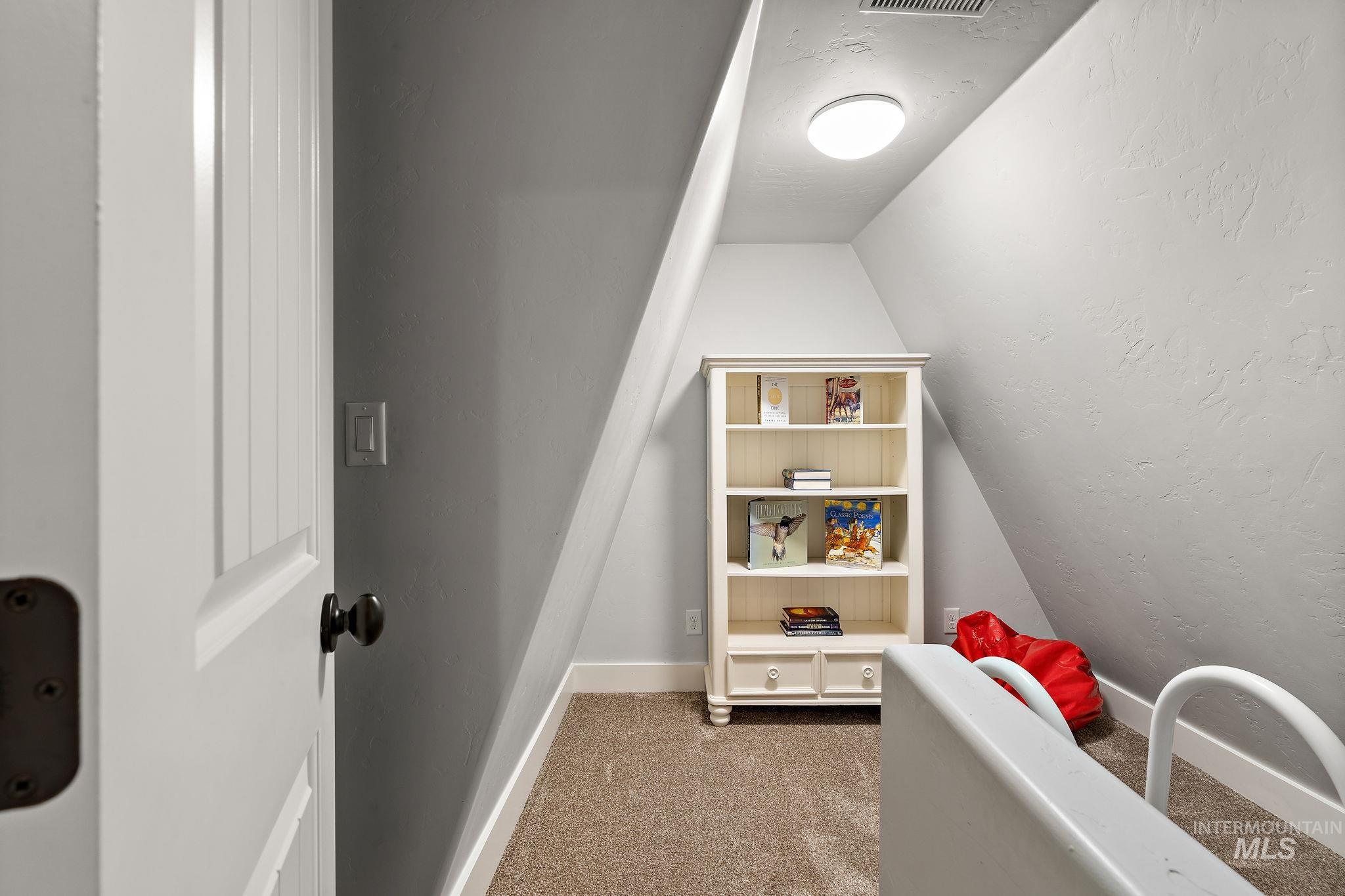 3074 W Newbury Ct. Property Photo 30