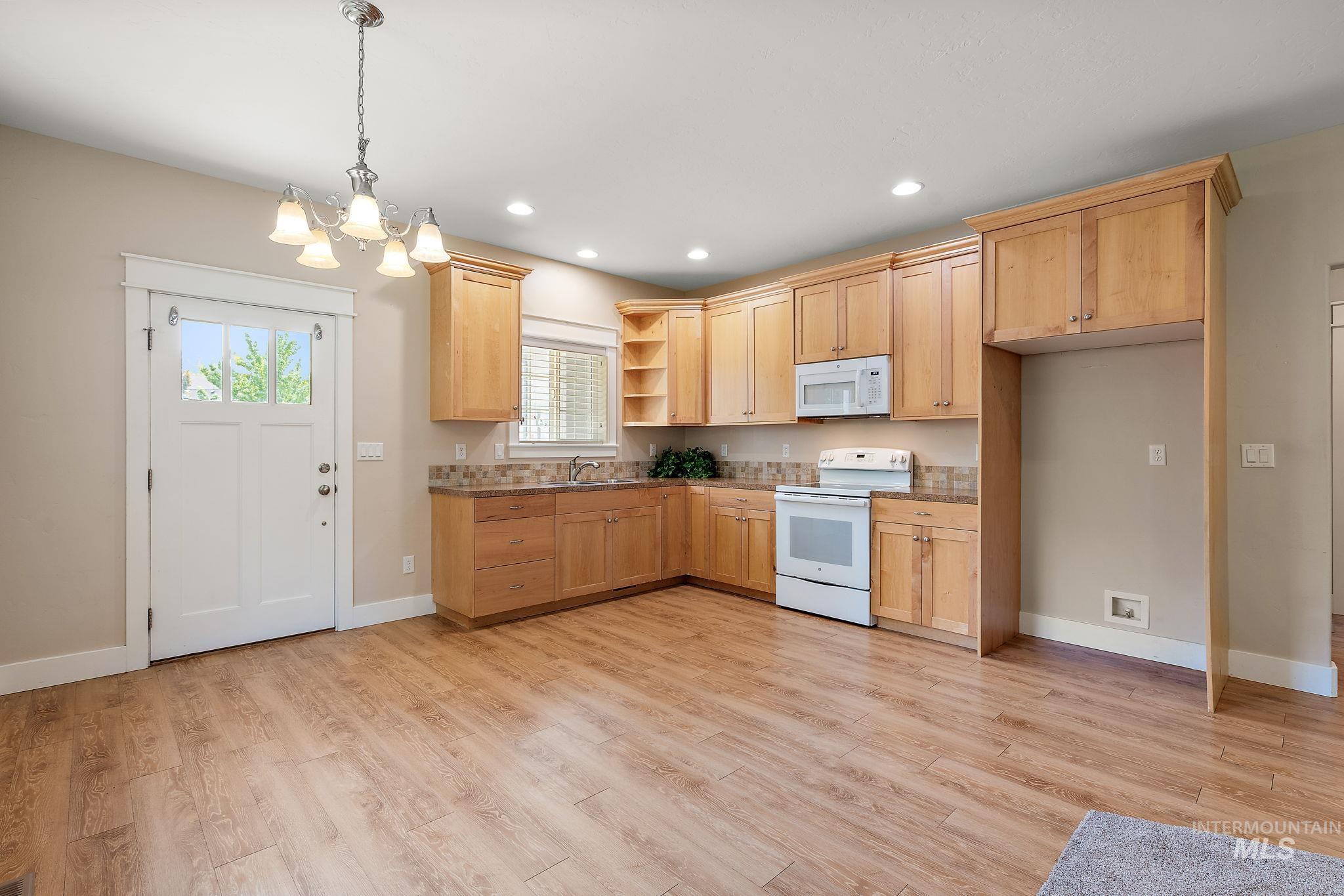 3074 W Newbury Ct. Property Photo 41