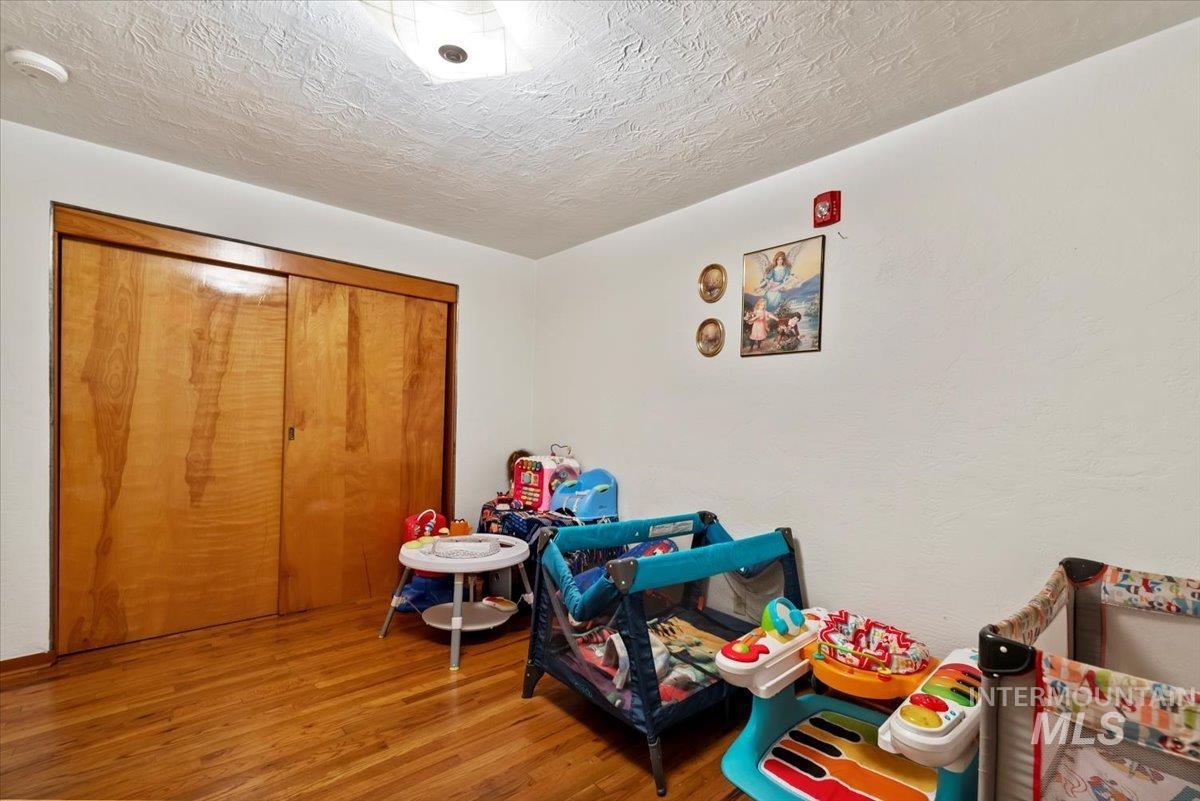 515 N 16th Ave Property Photo 17
