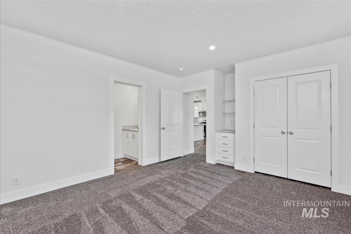 914 N Midland Blvd Property Photo 16