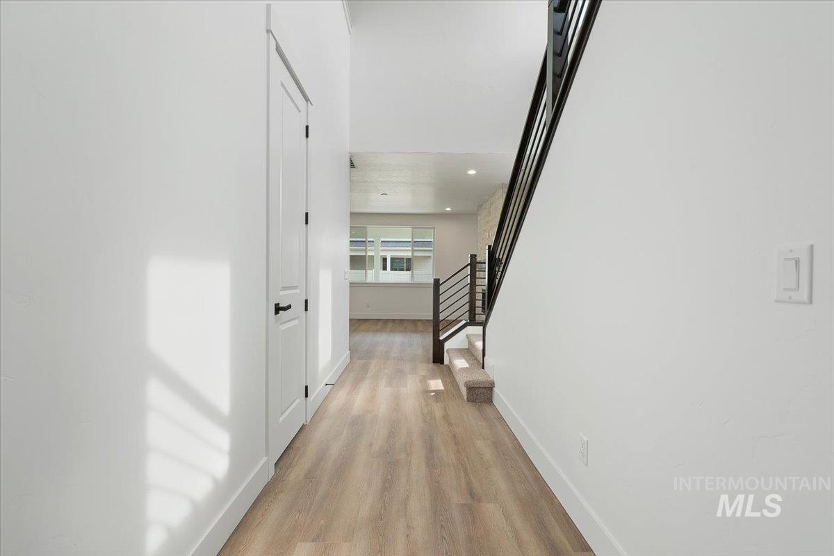 6105 N Torva Ave Property Photo 4