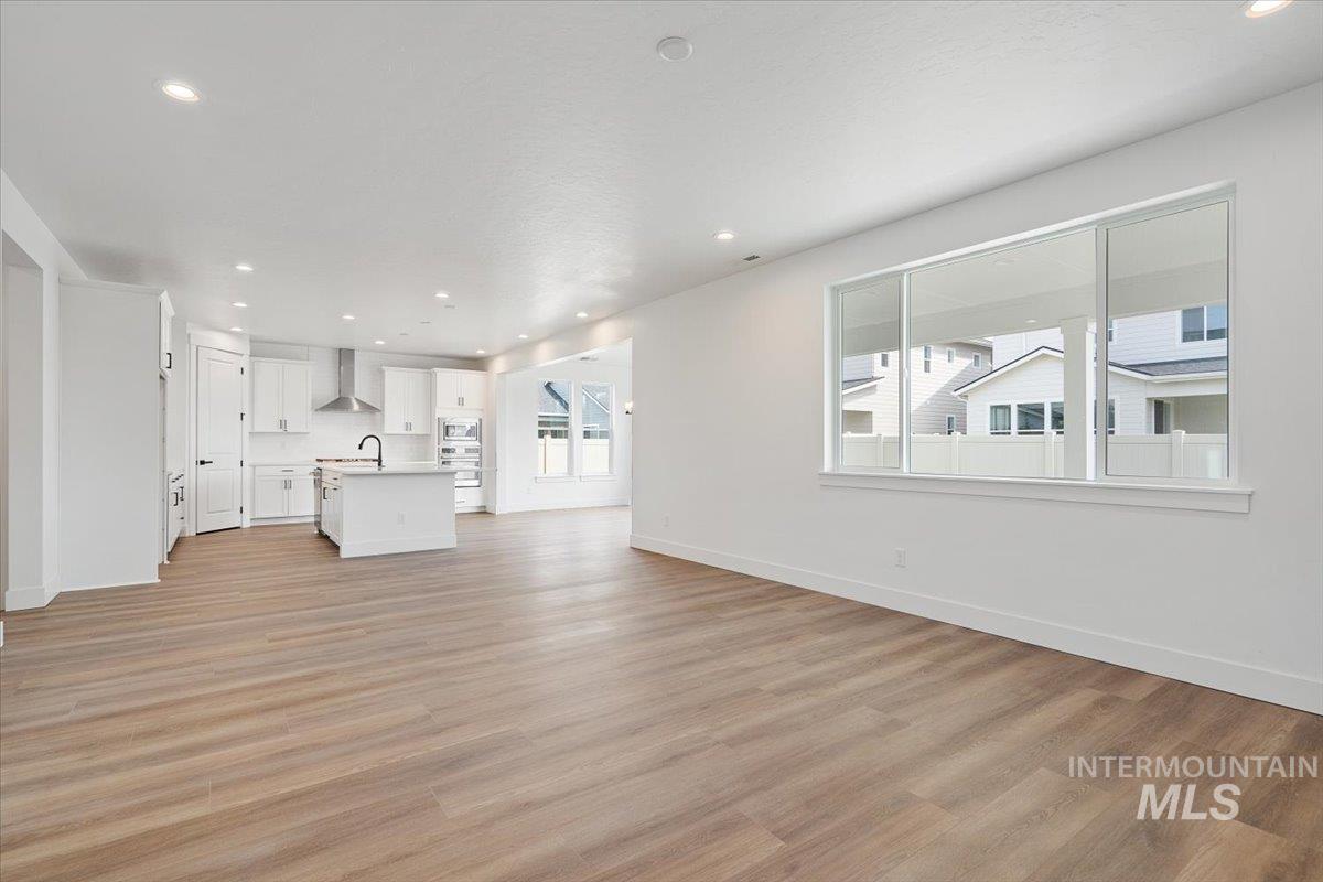 6105 N Torva Ave Property Photo 9