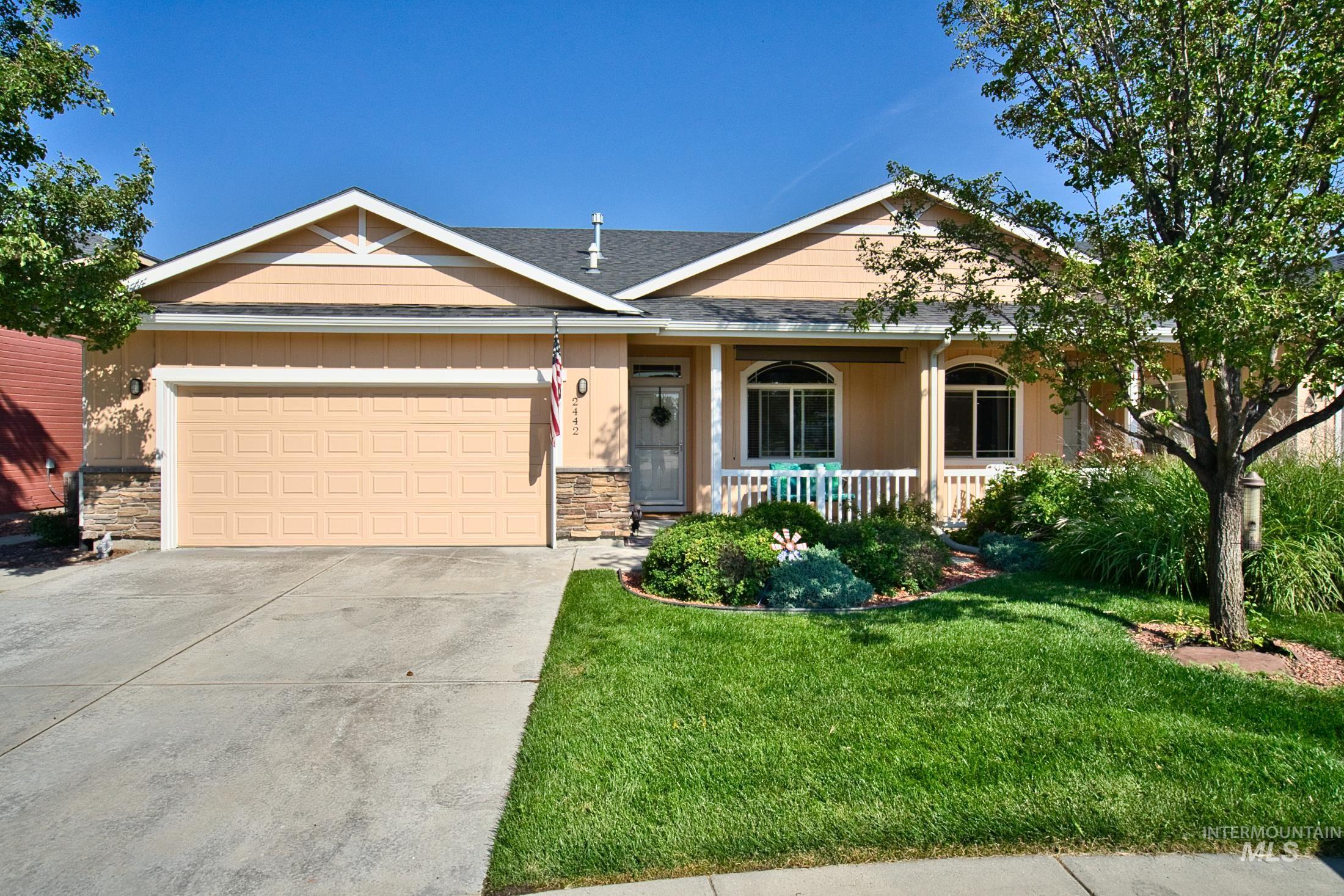 2442 N Blue Springs Ave Property Photo 1