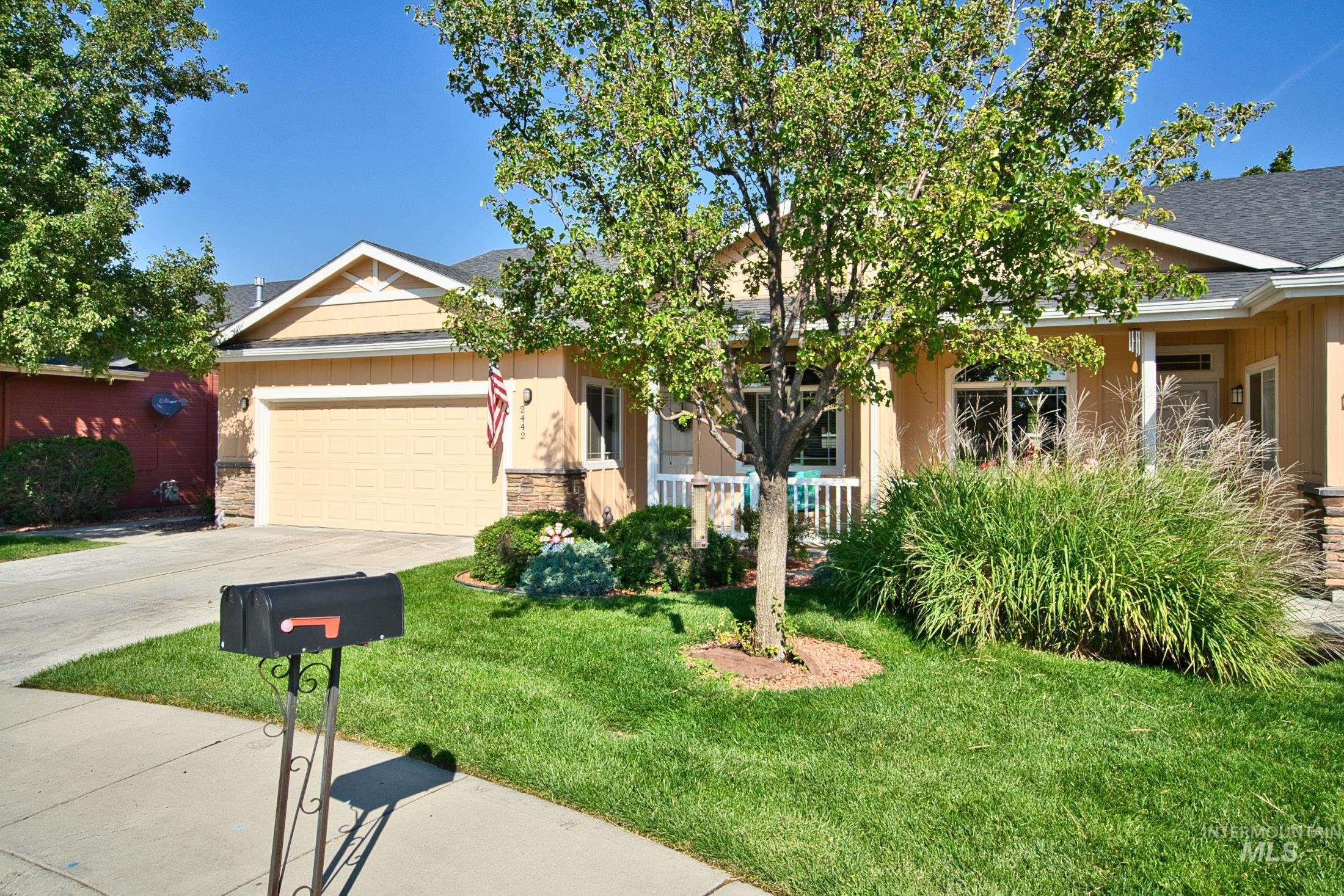 2442 N Blue Springs Ave Property Photo 3