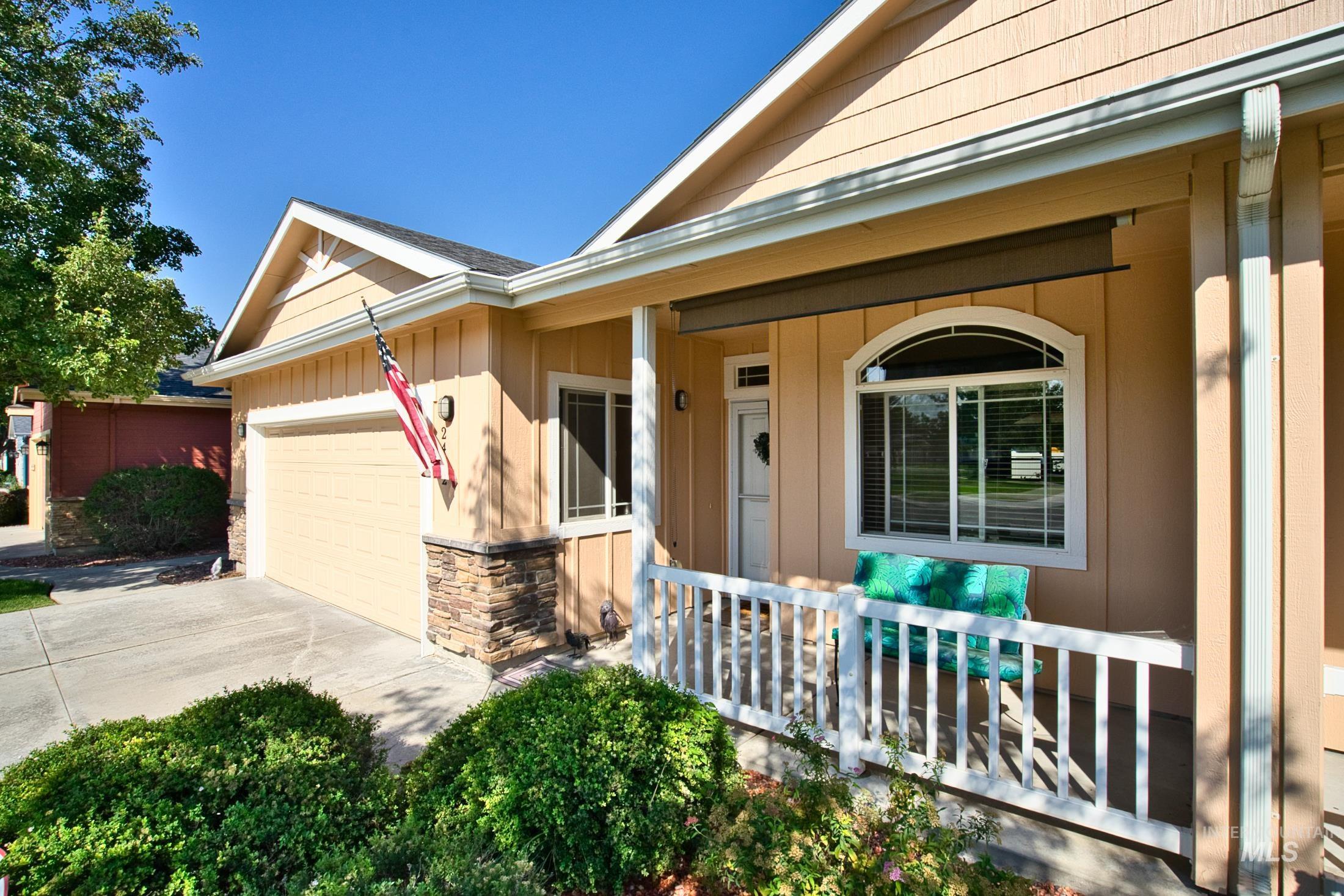 2442 N Blue Springs Ave Property Photo 4