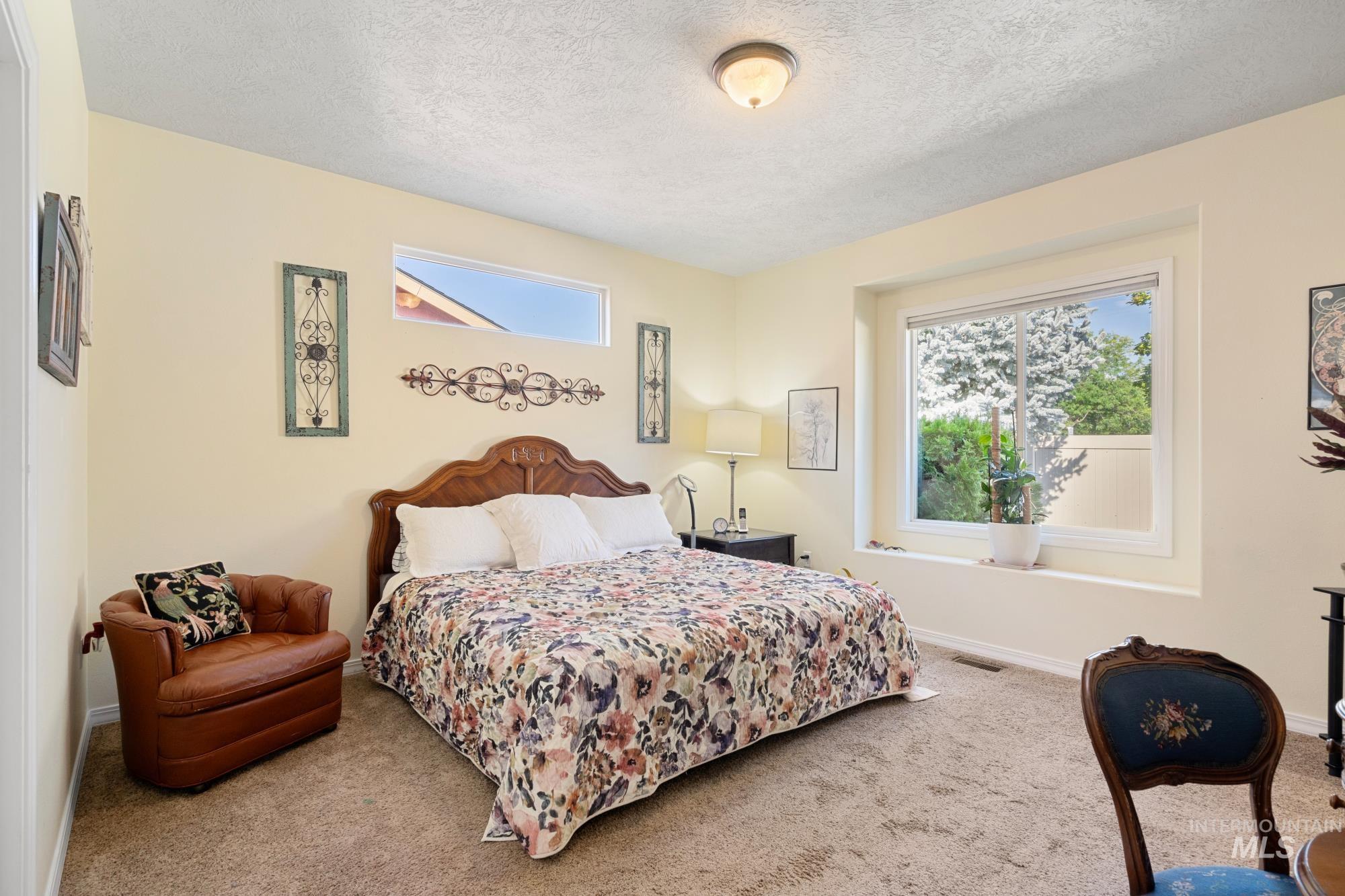 2442 N Blue Springs Ave Property Photo 13