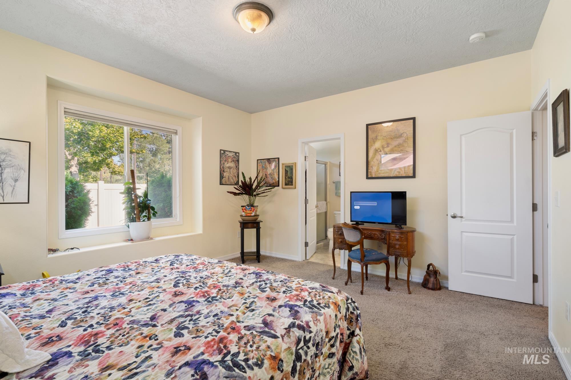 2442 N Blue Springs Ave Property Photo 14