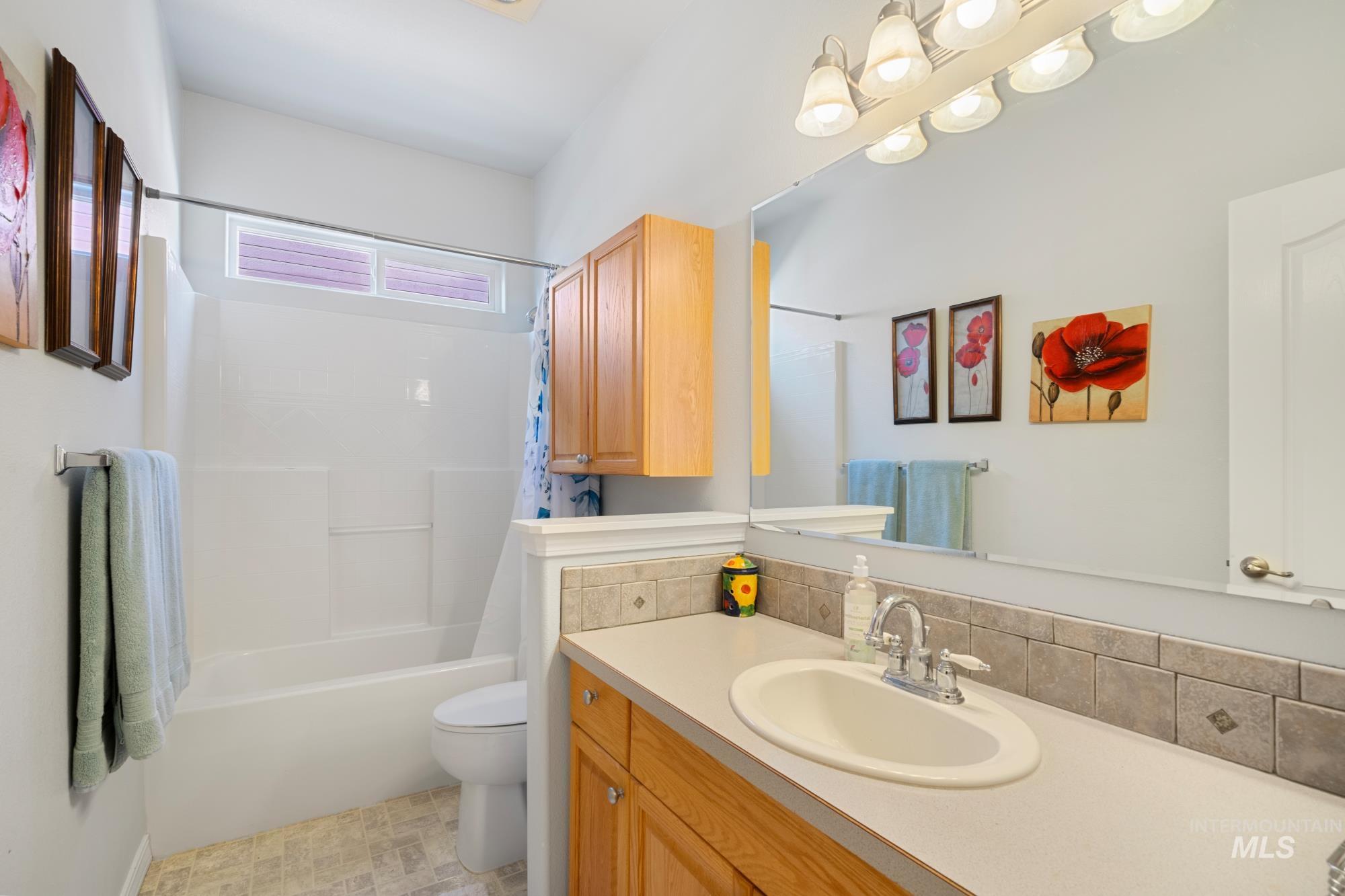 2442 N Blue Springs Ave Property Photo 15