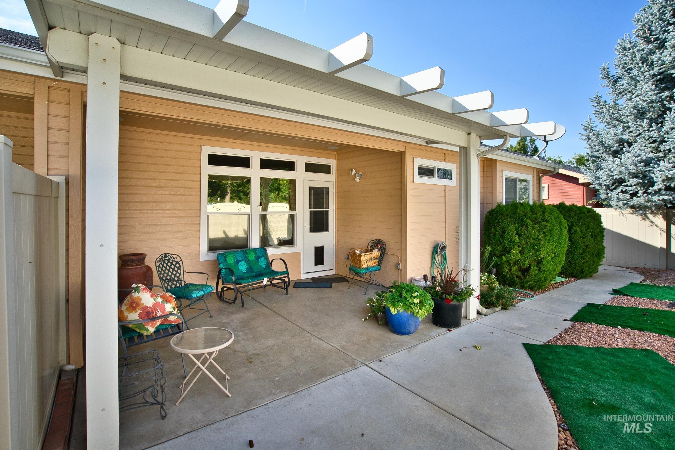 2442 N Blue Springs Ave Property Photo 19