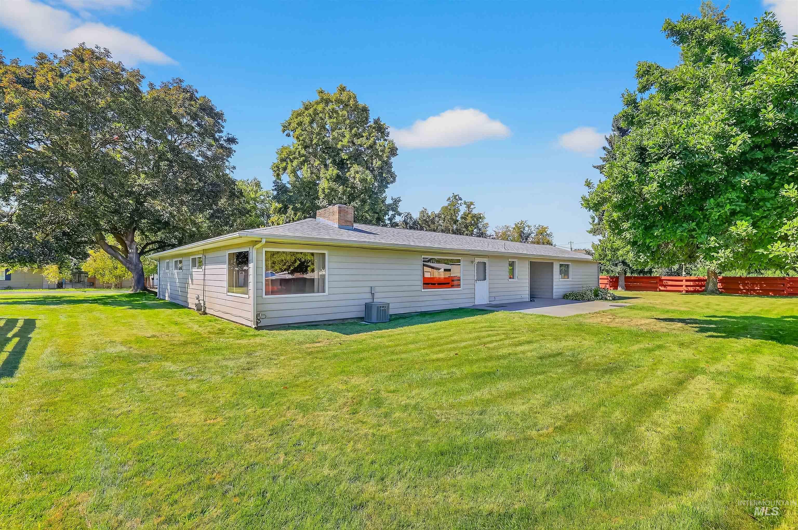 1217 Birch Ave Property Photo 6