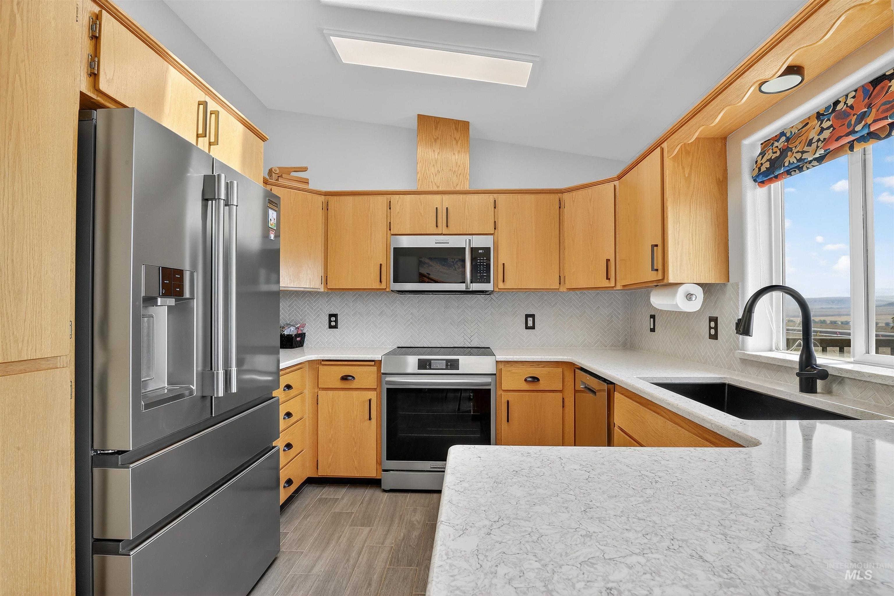 1810 Birch Drive Property Photo 7