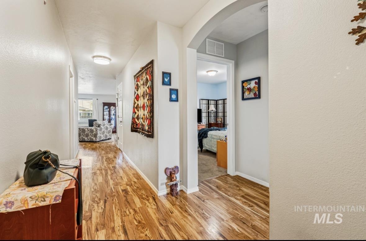 11898 Altamont Property Photo 2