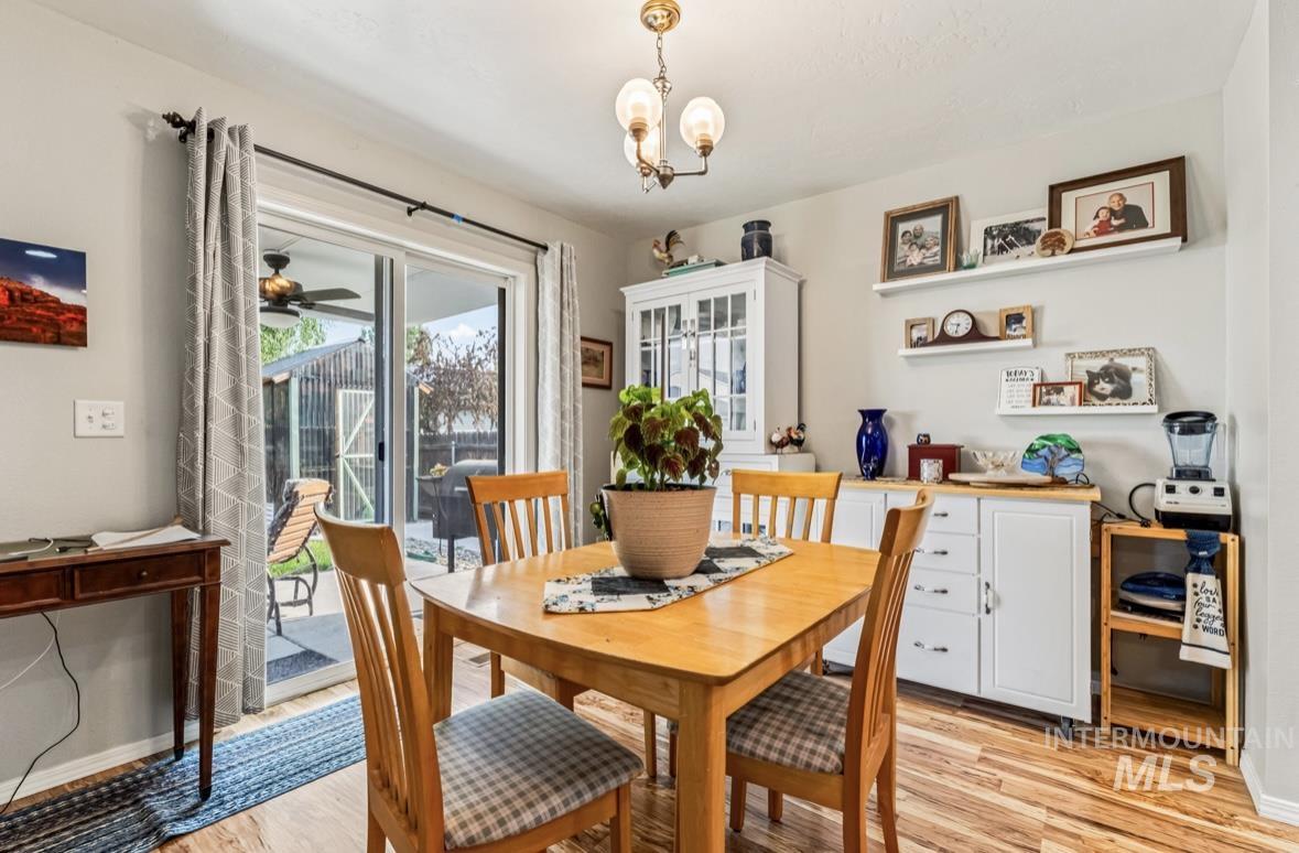 11898 Altamont Property Photo 5